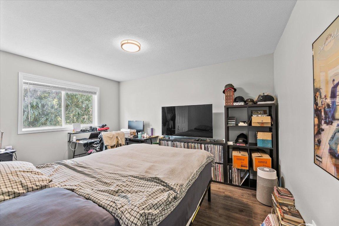 1377 Orchard Drive, Kelowna, BC - Indoor Photo Showing Bedroom