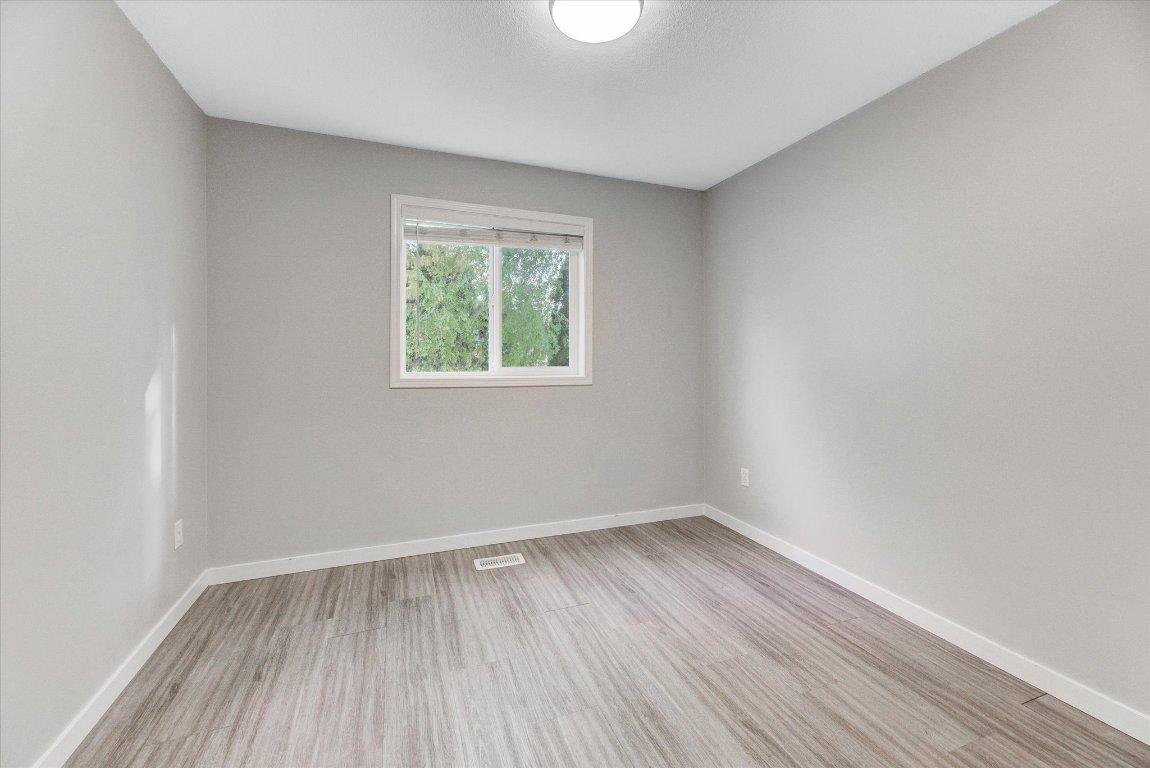1375 Orchard Drive, Kelowna, BC - Indoor Photo Showing Other Room
