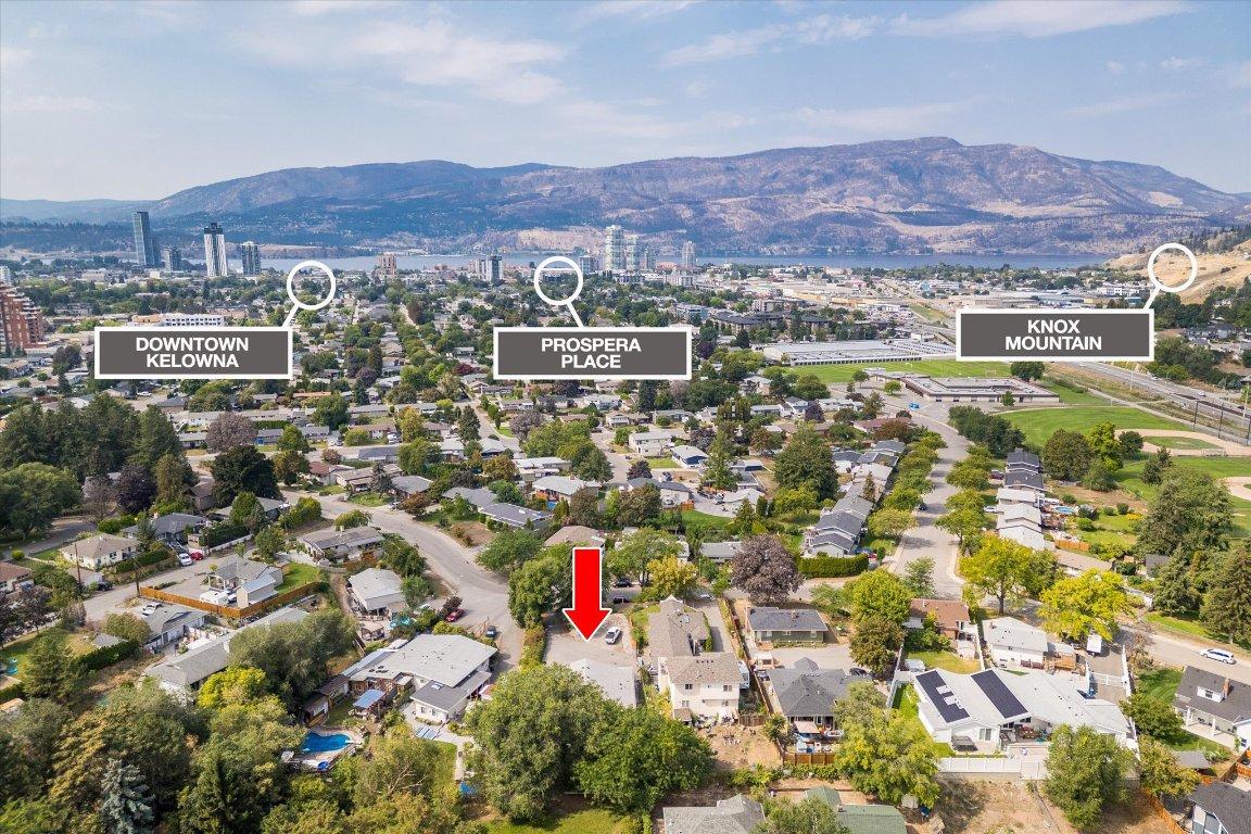 1375 Orchard Drive, Kelowna, BC - Outdoor With View