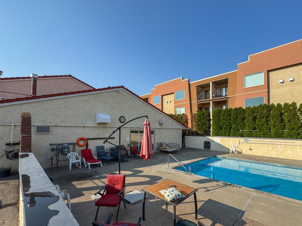 52-9107 62Nd Avenue, Osoyoos, BC - Outdoor With In Ground Pool