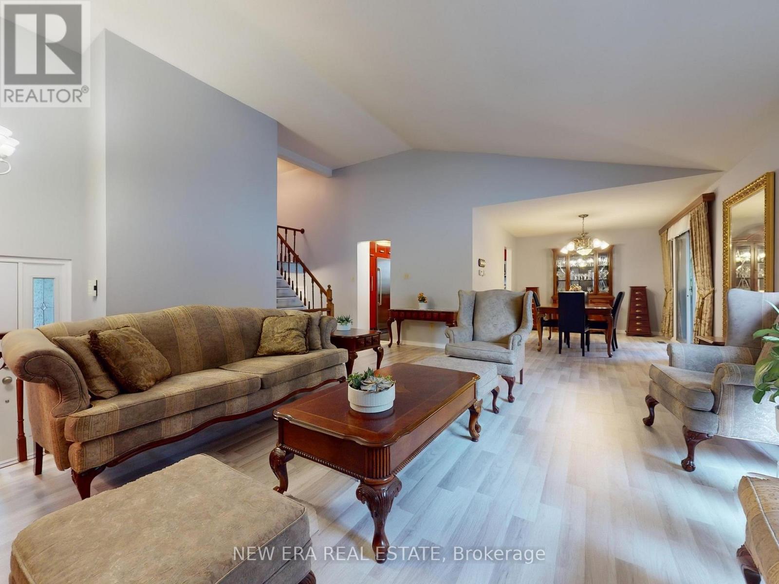 2669 Inlake Court, Mississauga, ON - Indoor Photo Showing Living Room