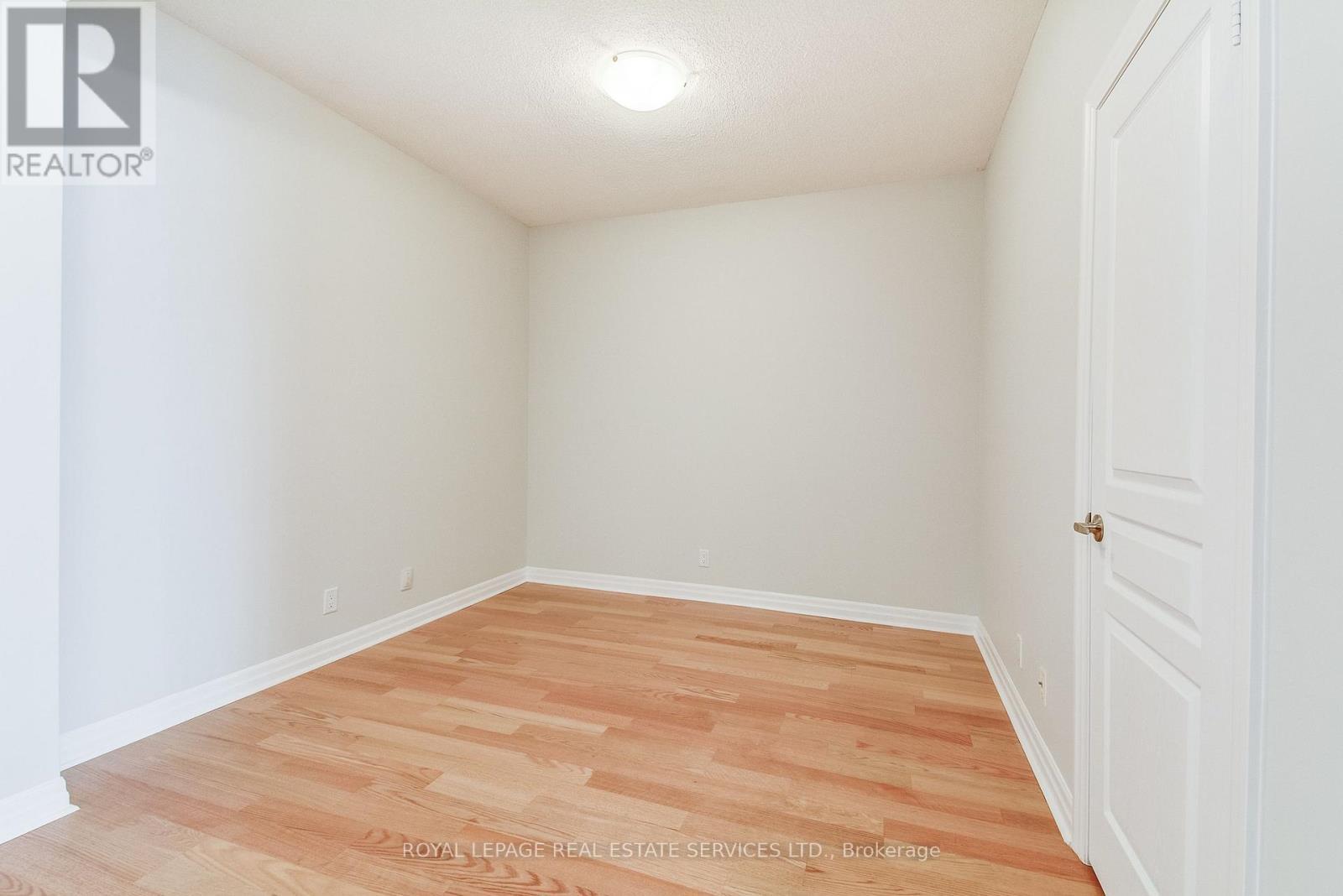 208 - 70 Port Street E, Mississauga, ON - Indoor Photo Showing Other Room