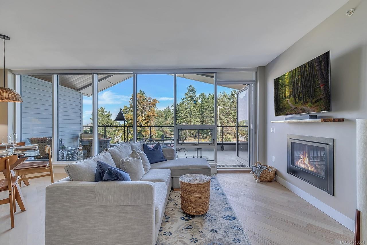 506-3529 Dolphin Dr, Nanoose Bay, BC - Indoor Photo Showing Living Room With Fireplace