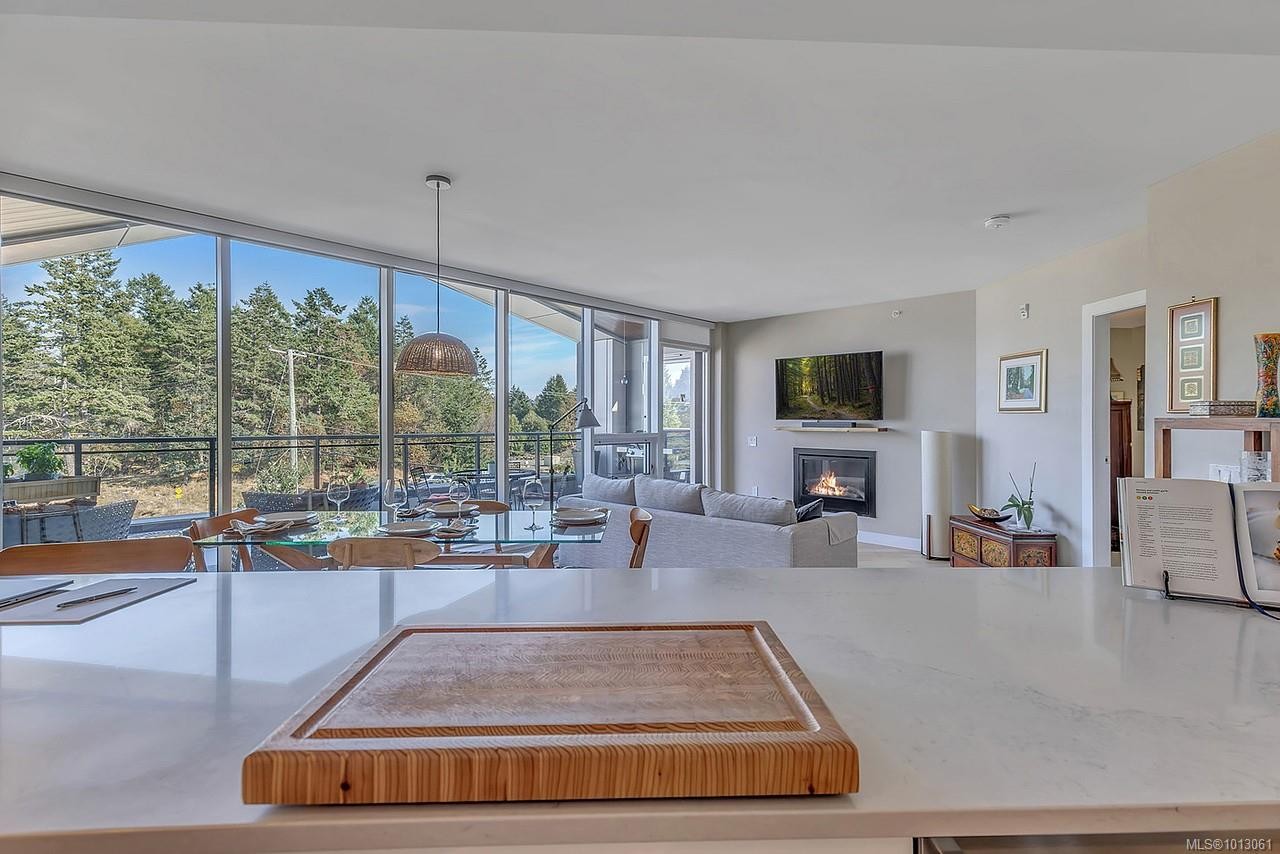 506-3529 Dolphin Dr, Nanoose Bay, BC - Indoor With Fireplace