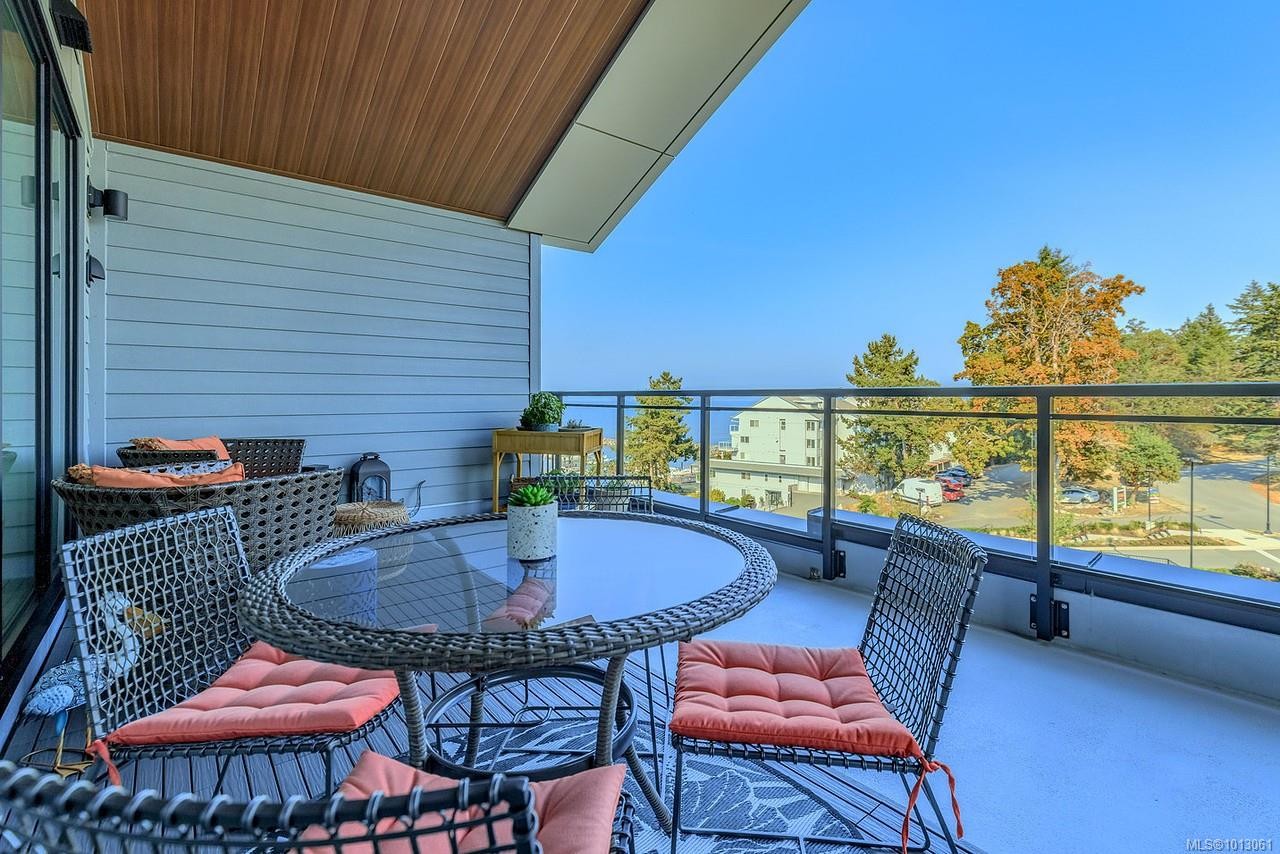 506-3529 Dolphin Dr, Nanoose Bay, BC - Outdoor With Deck Patio Veranda With Exterior