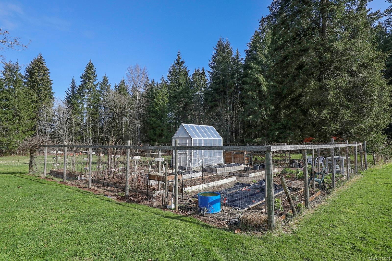 7792 Island Hwy North, Black Creek, BC