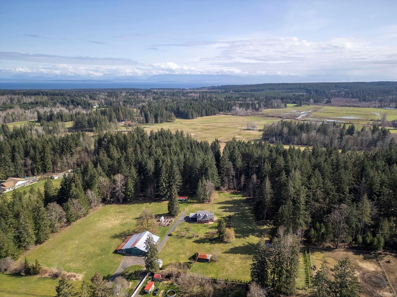 7792 Island Hwy North, Black Creek, BC