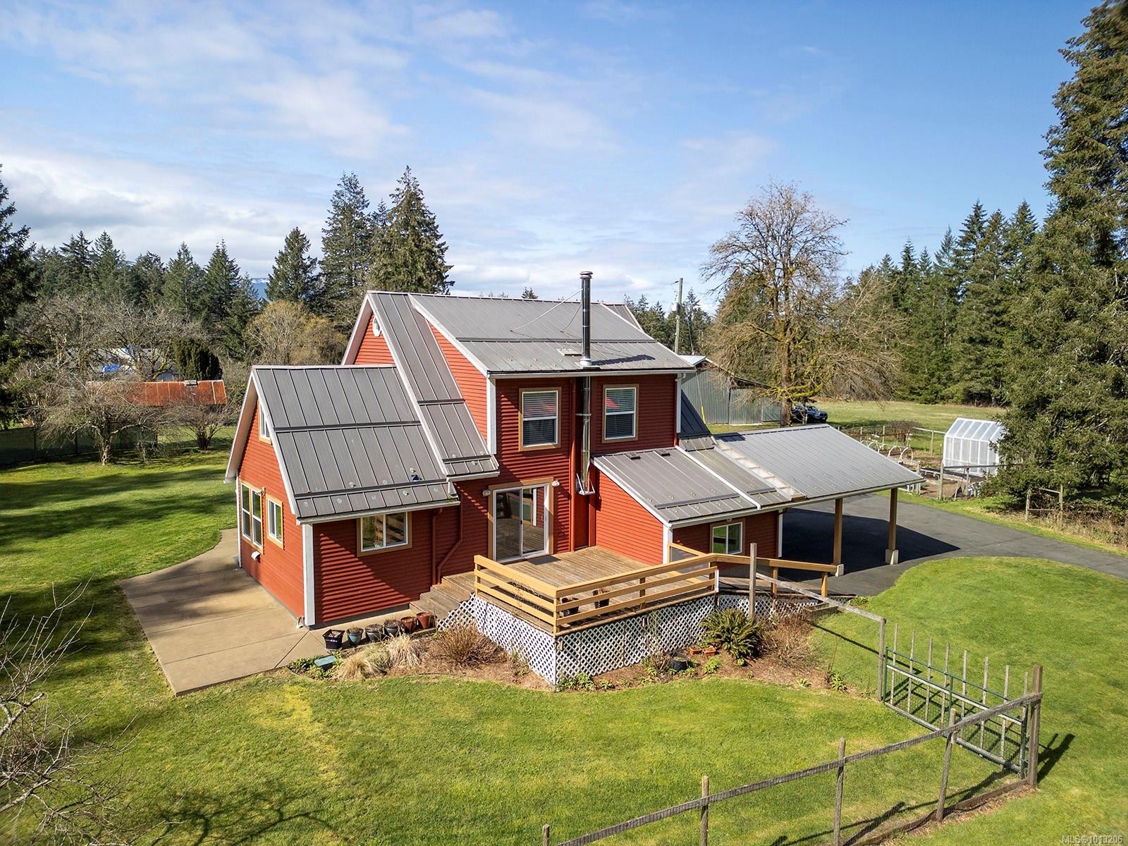 7792 Island Hwy North, Black Creek, BC