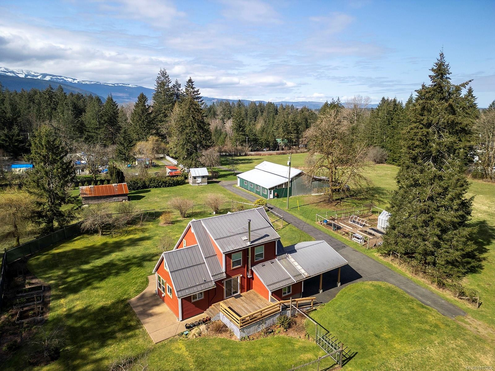7792 Island Hwy North, Black Creek, BC