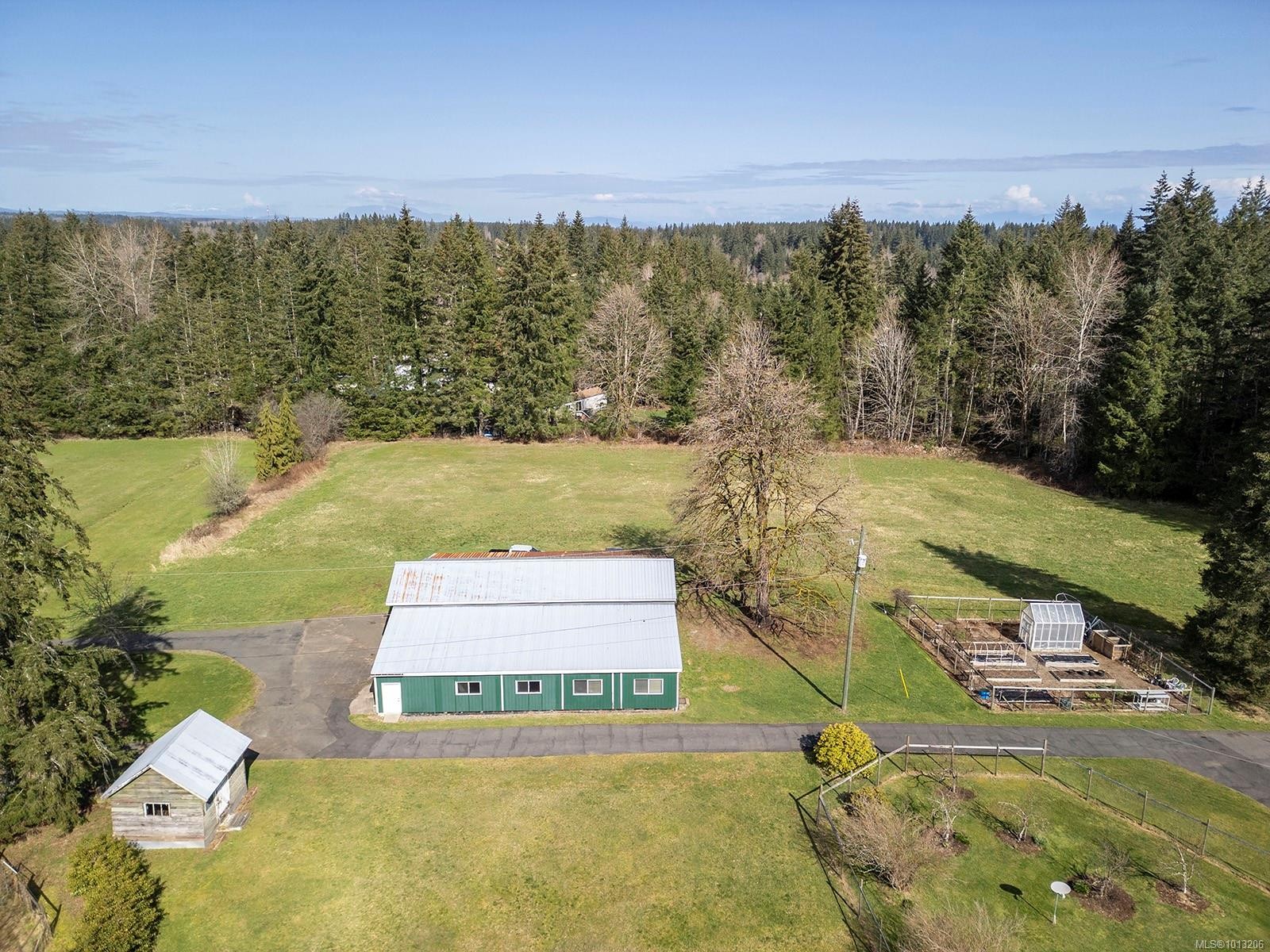 7792 Island Hwy North, Black Creek, BC