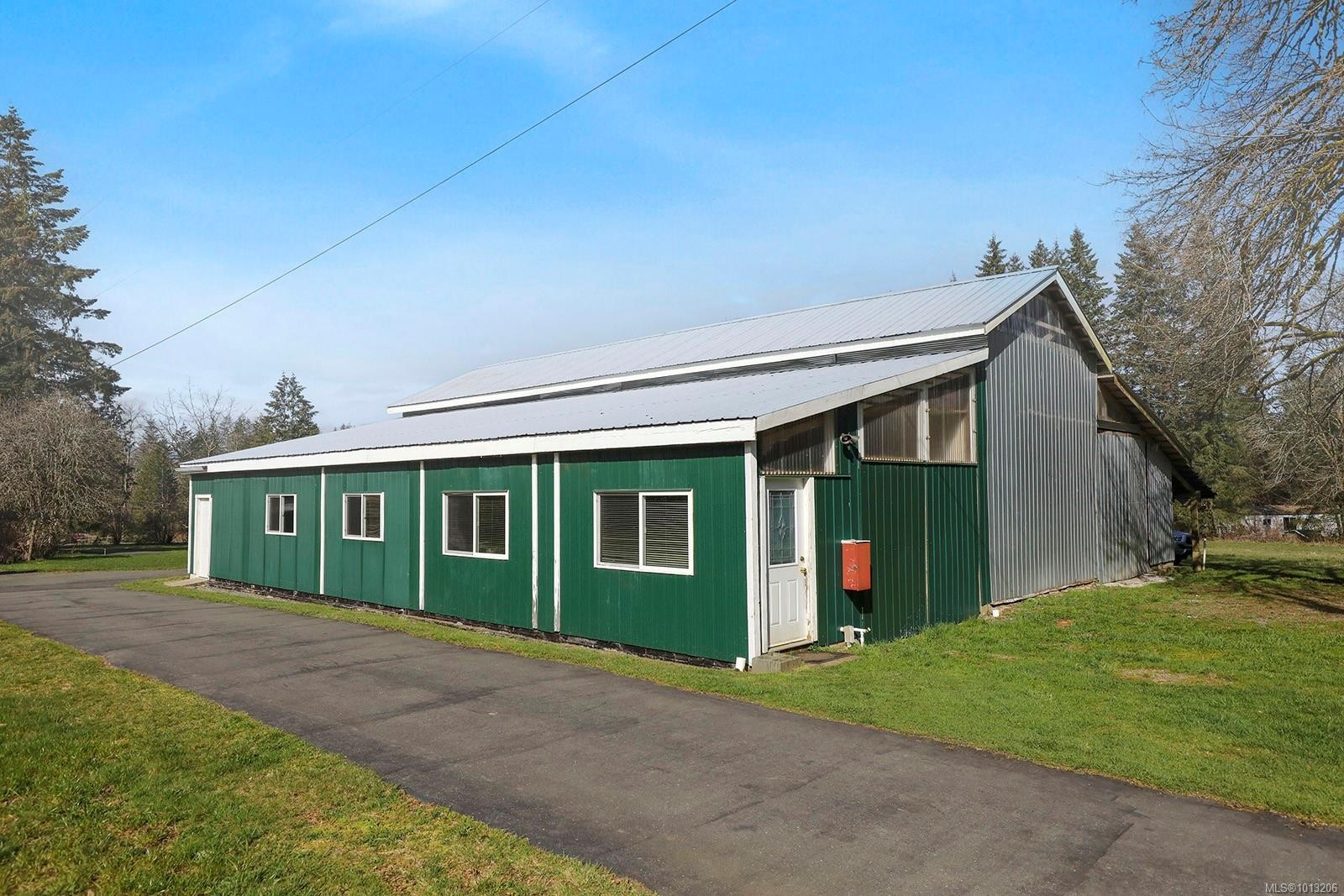 7792 Island Hwy North, Black Creek, BC