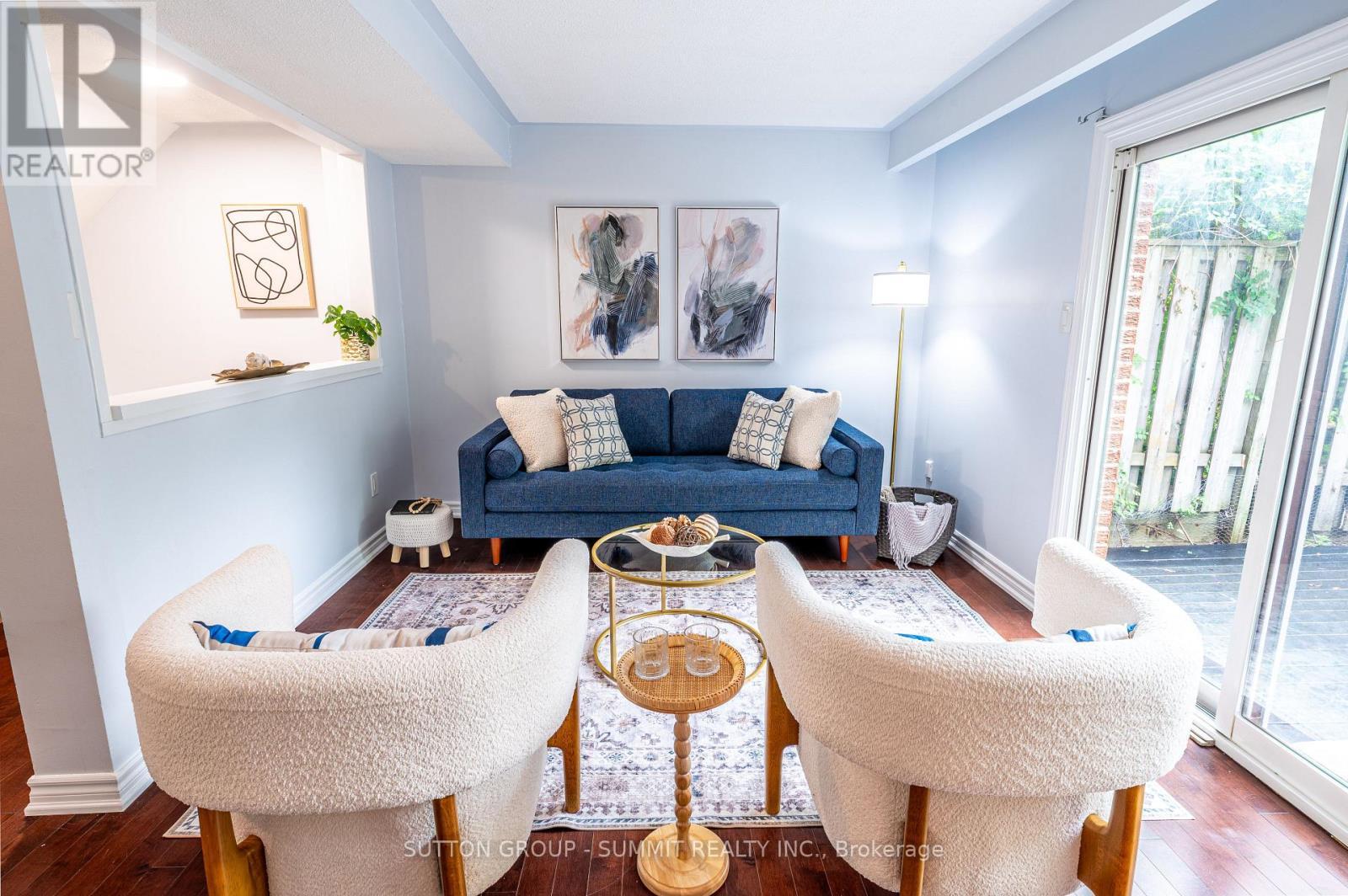 134 Song Meadowway, Toronto, ON - Indoor Photo Showing Living Room