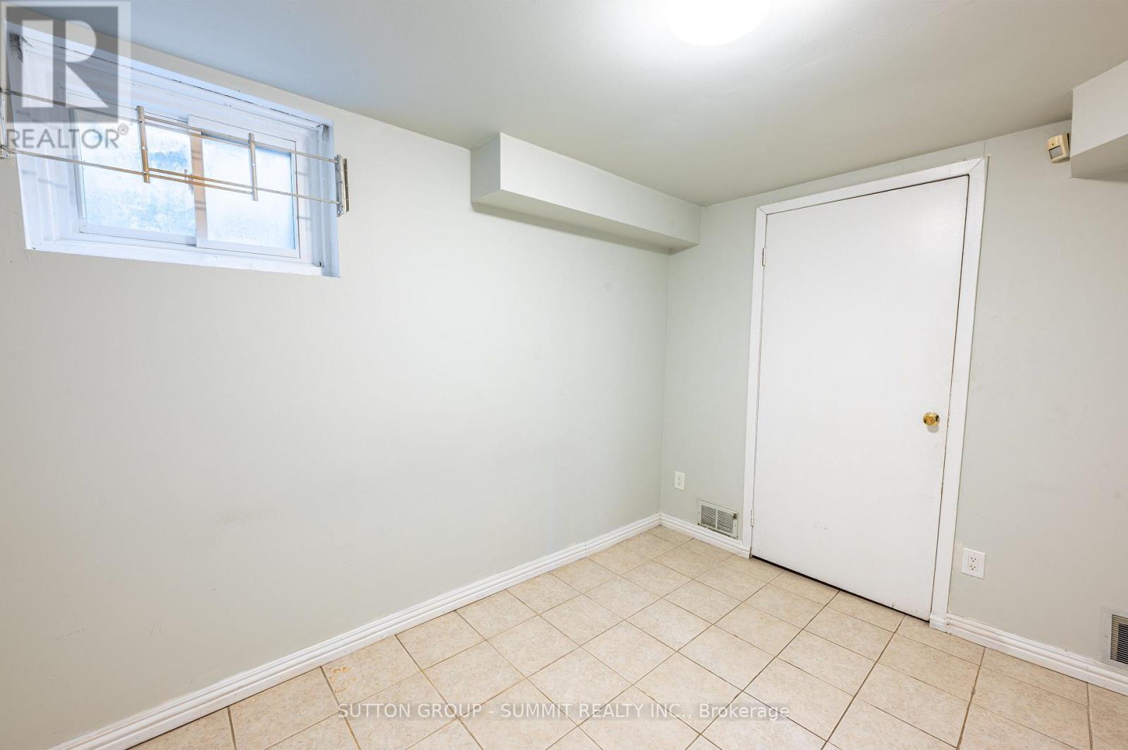 134 Song Meadowway, Toronto, ON - Indoor Photo Showing Other Room