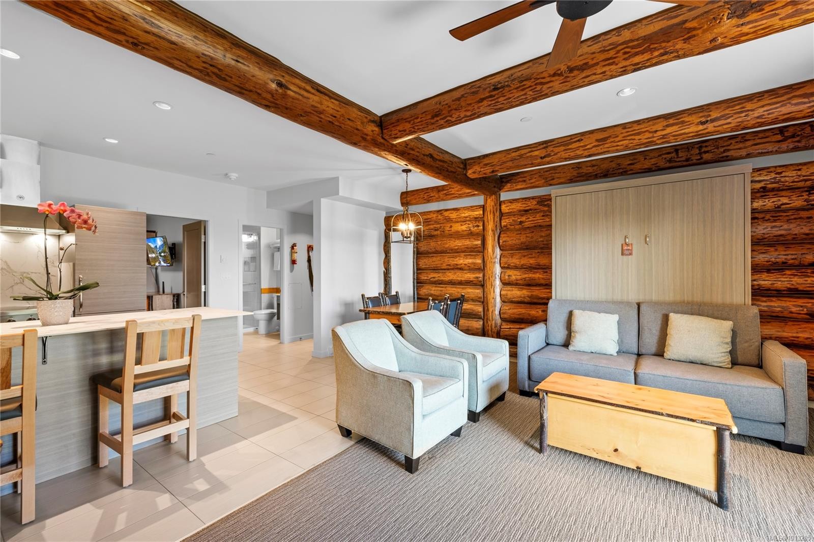 130-1155 Resort Dr, Parksville, BC - Indoor Photo Showing Other Room