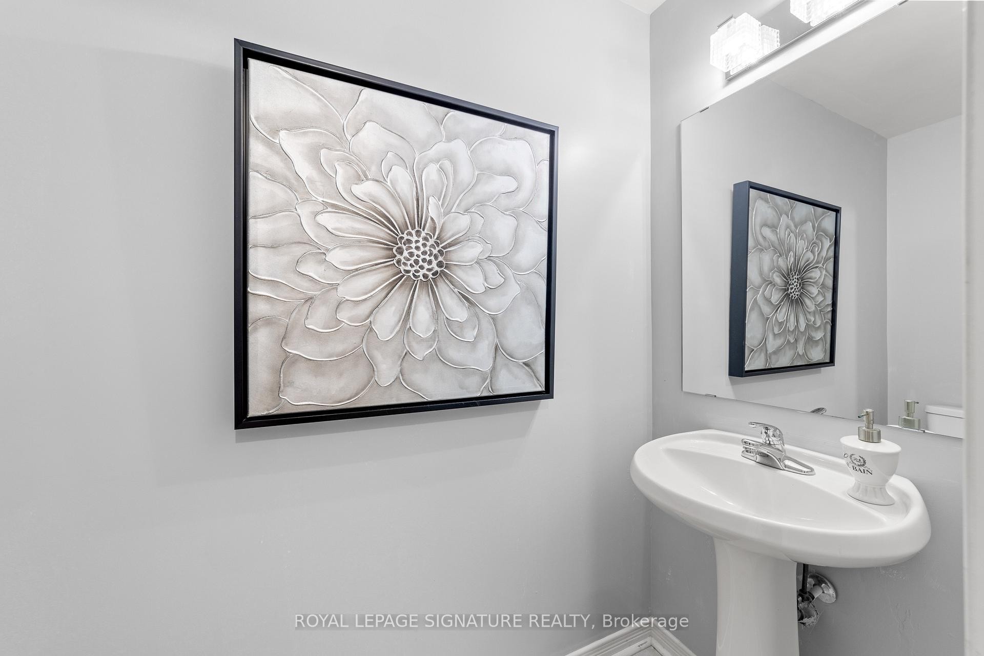 46 Trish Drive, Richmond Hill, ON - Indoor Photo Showing Bathroom