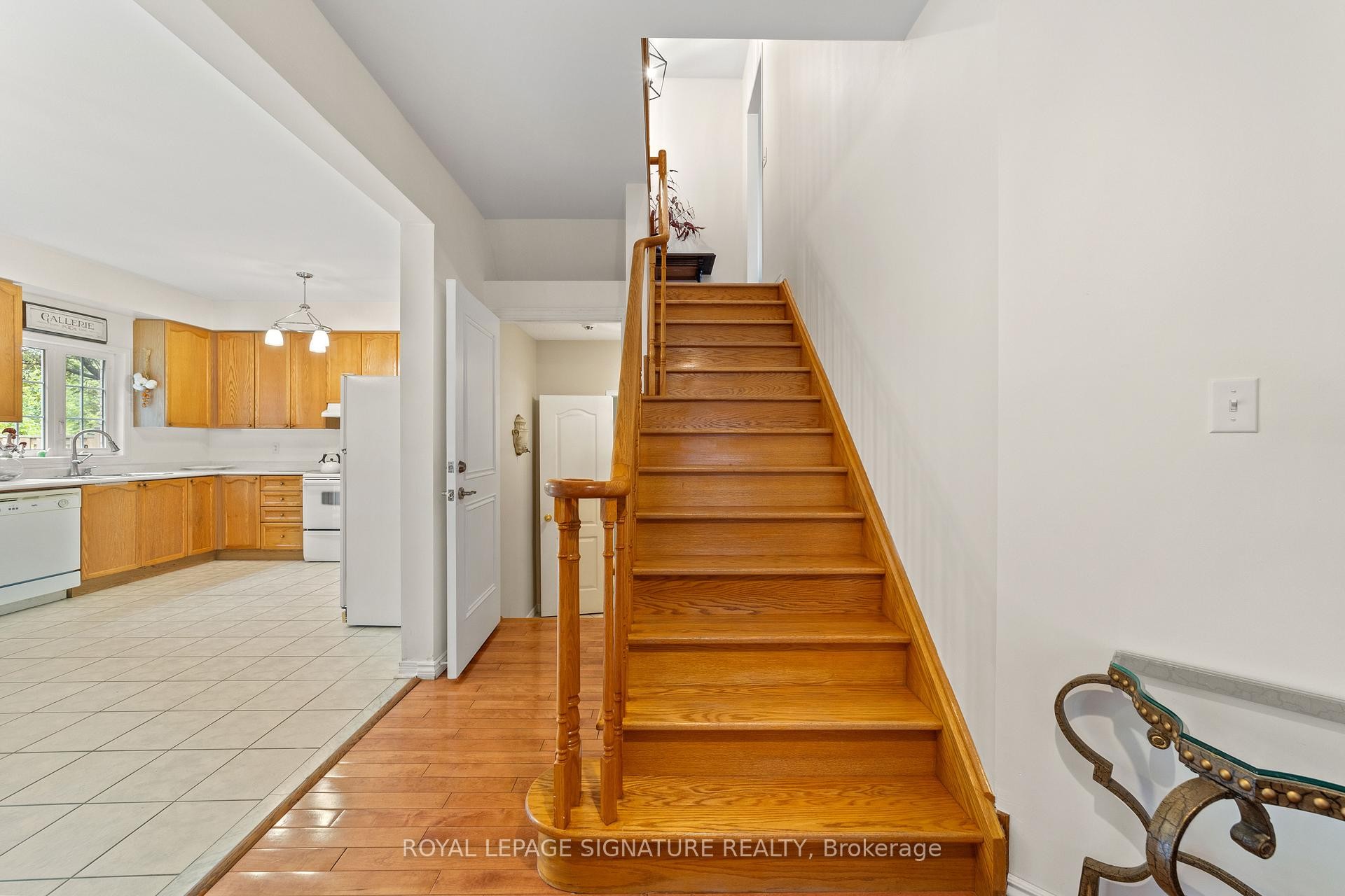 46 Trish Drive, Richmond Hill, ON - Indoor