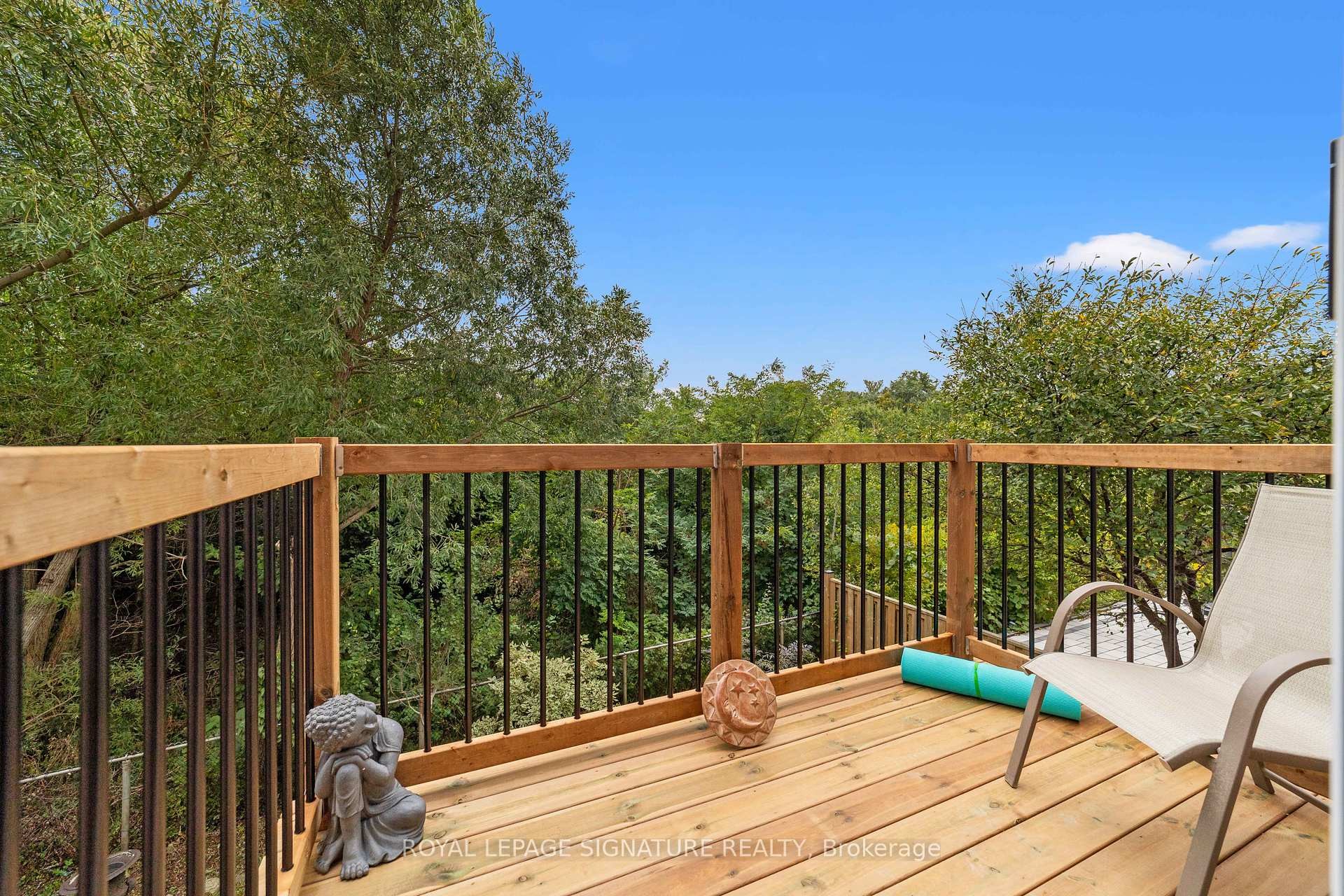 46 Trish Drive, Richmond Hill, ON - Outdoor With Deck Patio Veranda