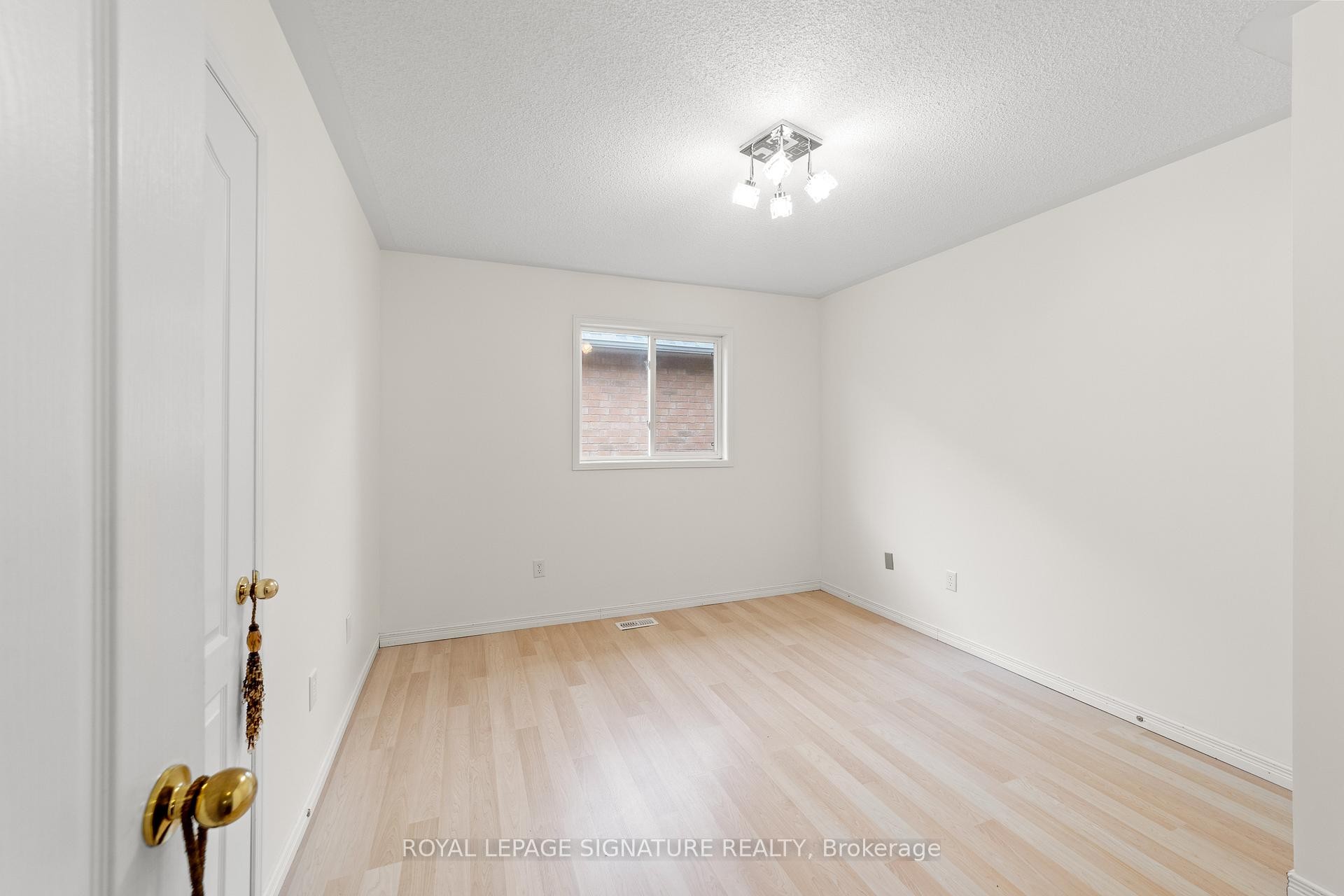 46 Trish Drive, Richmond Hill, ON - Indoor Photo Showing Other Room