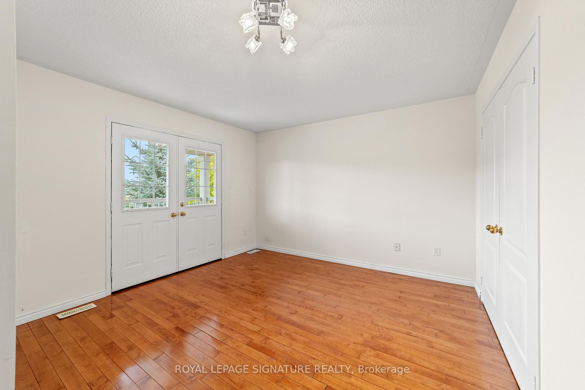 46 Trish Drive, Richmond Hill, ON - Indoor Photo Showing Other Room