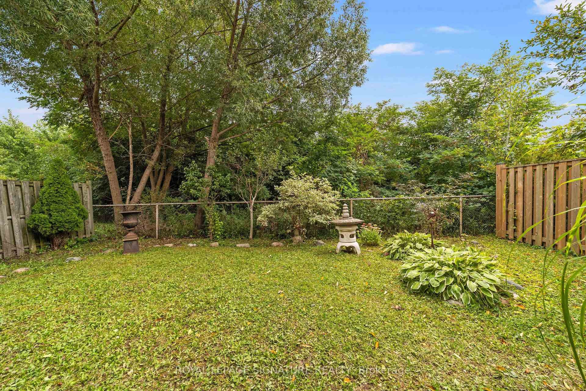 46 Trish Drive, Richmond Hill, ON - Outdoor