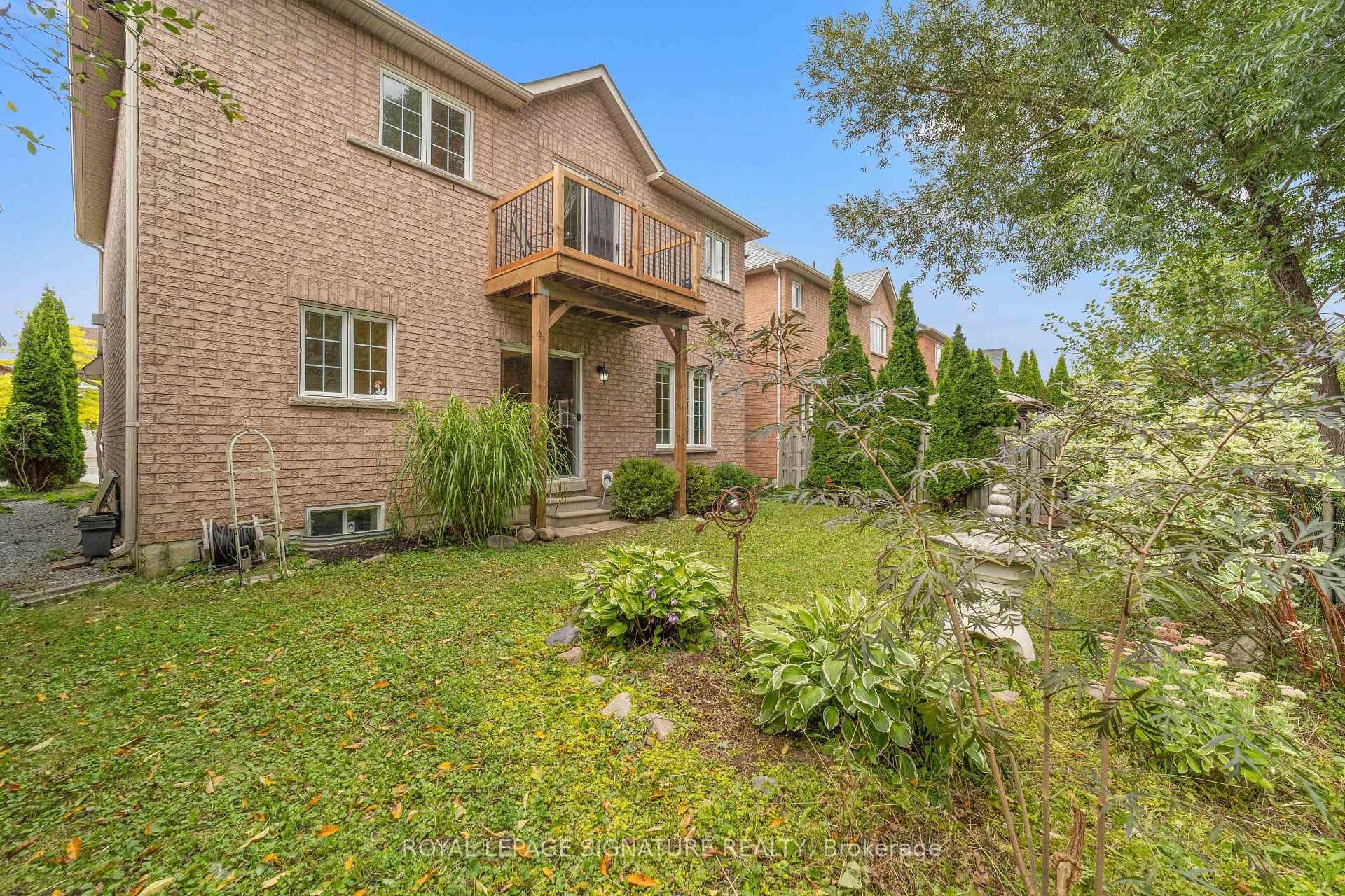 46 Trish Drive, Richmond Hill, ON - Outdoor