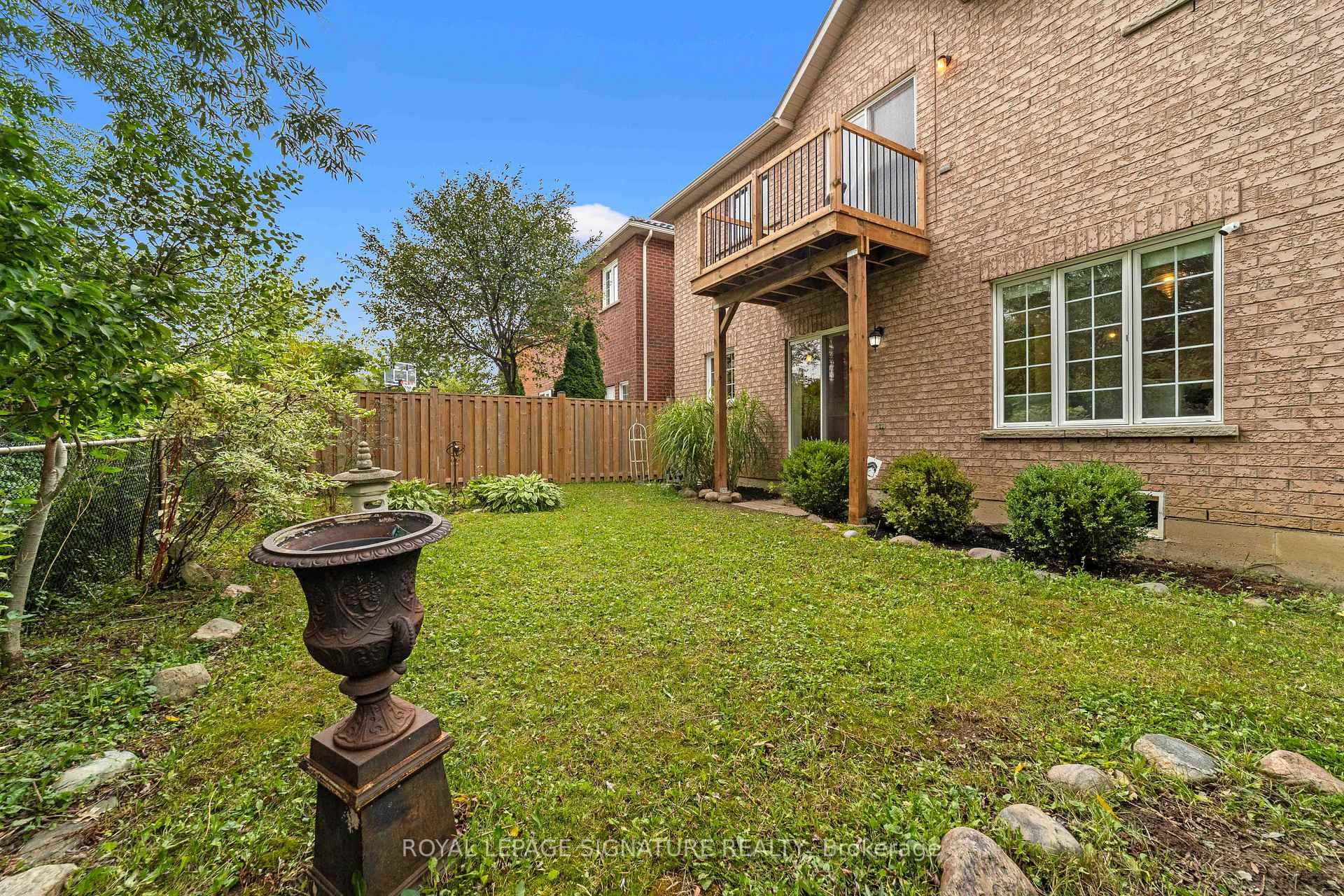 46 Trish Drive, Richmond Hill, ON - Outdoor
