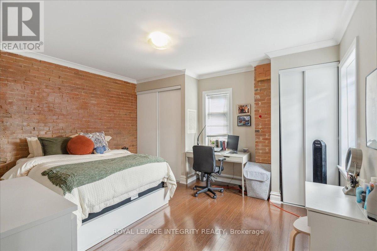 468-470 Besserer Street, Ottawa, ON - Indoor Photo Showing Bedroom