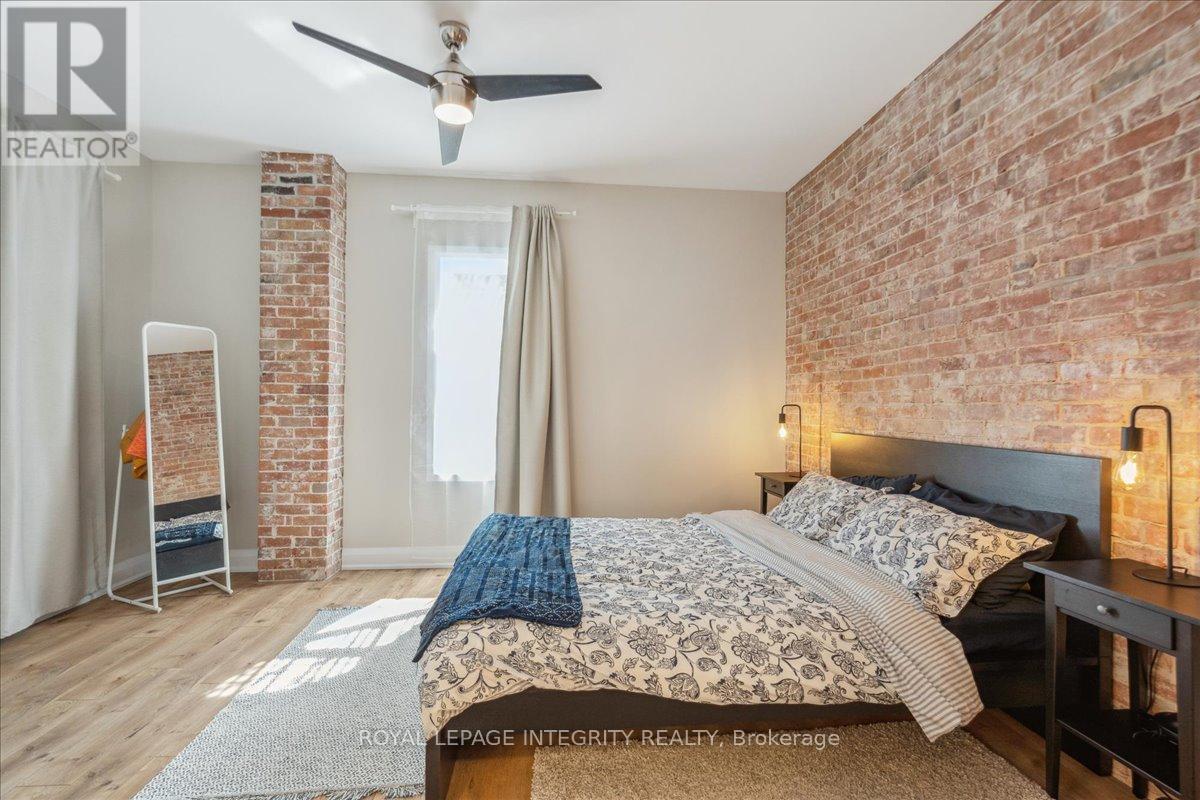 468-470 Besserer Street, Ottawa, ON - Indoor Photo Showing Bedroom