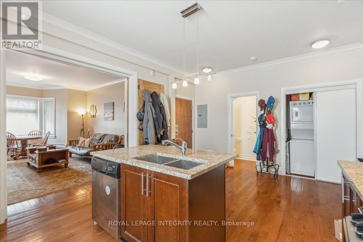 468-470 Besserer Street, Ottawa, ON - Indoor Photo Showing Kitchen With Double Sink