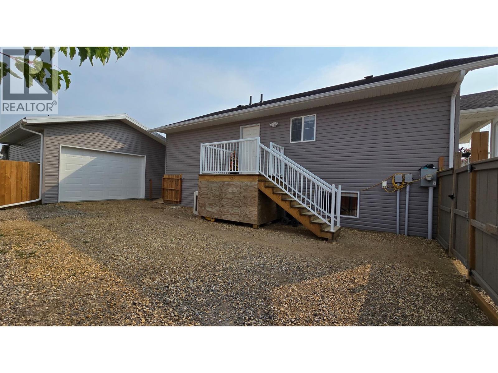 8208 19A Street, Dawson Creek, BC - Outdoor With Exterior