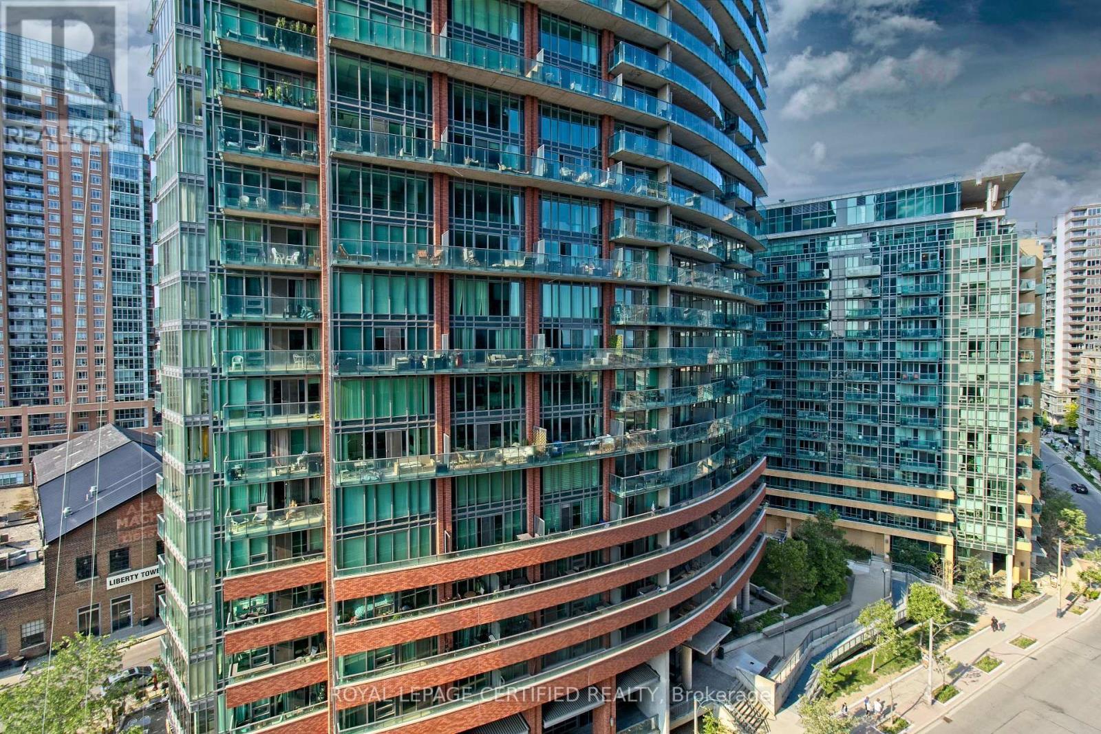 806 - 135 East Liberty Street, Toronto, ON - Outdoor With Facade