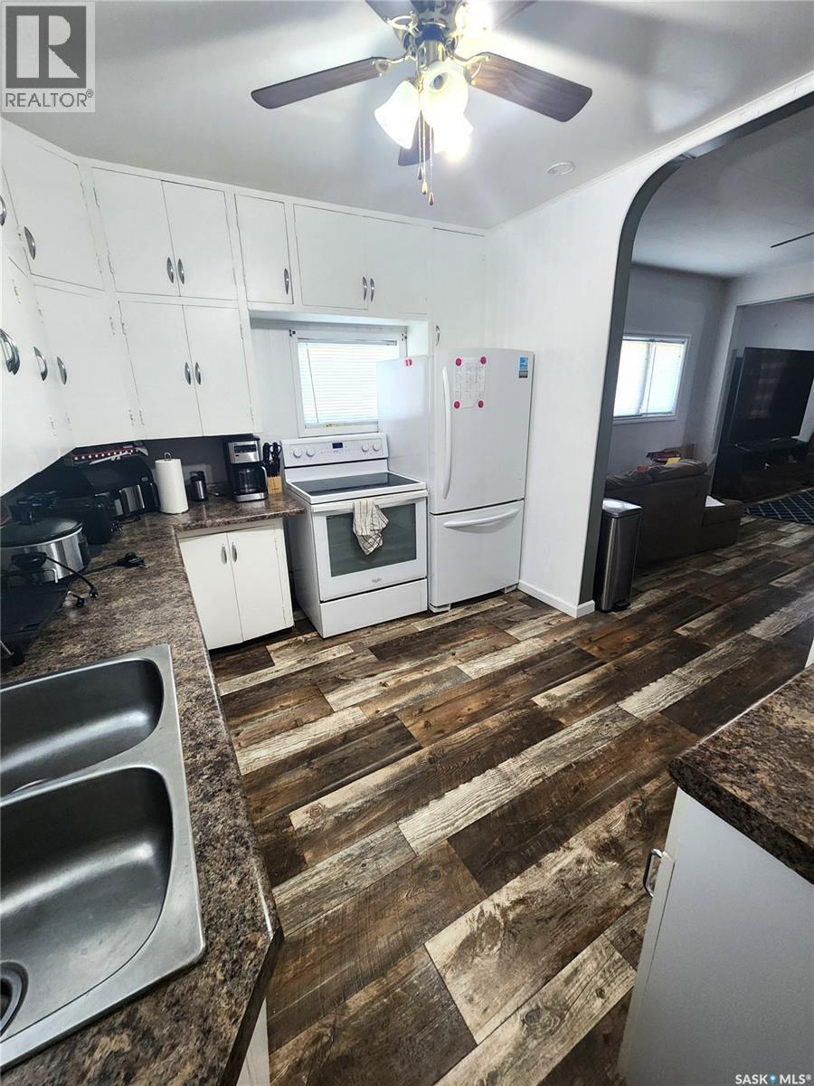 133 Mainprize Street, Midale, SK - Indoor