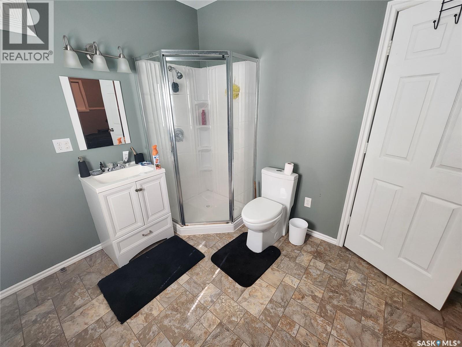 133 Mainprize Street, Midale, SK - Indoor Photo Showing Bathroom