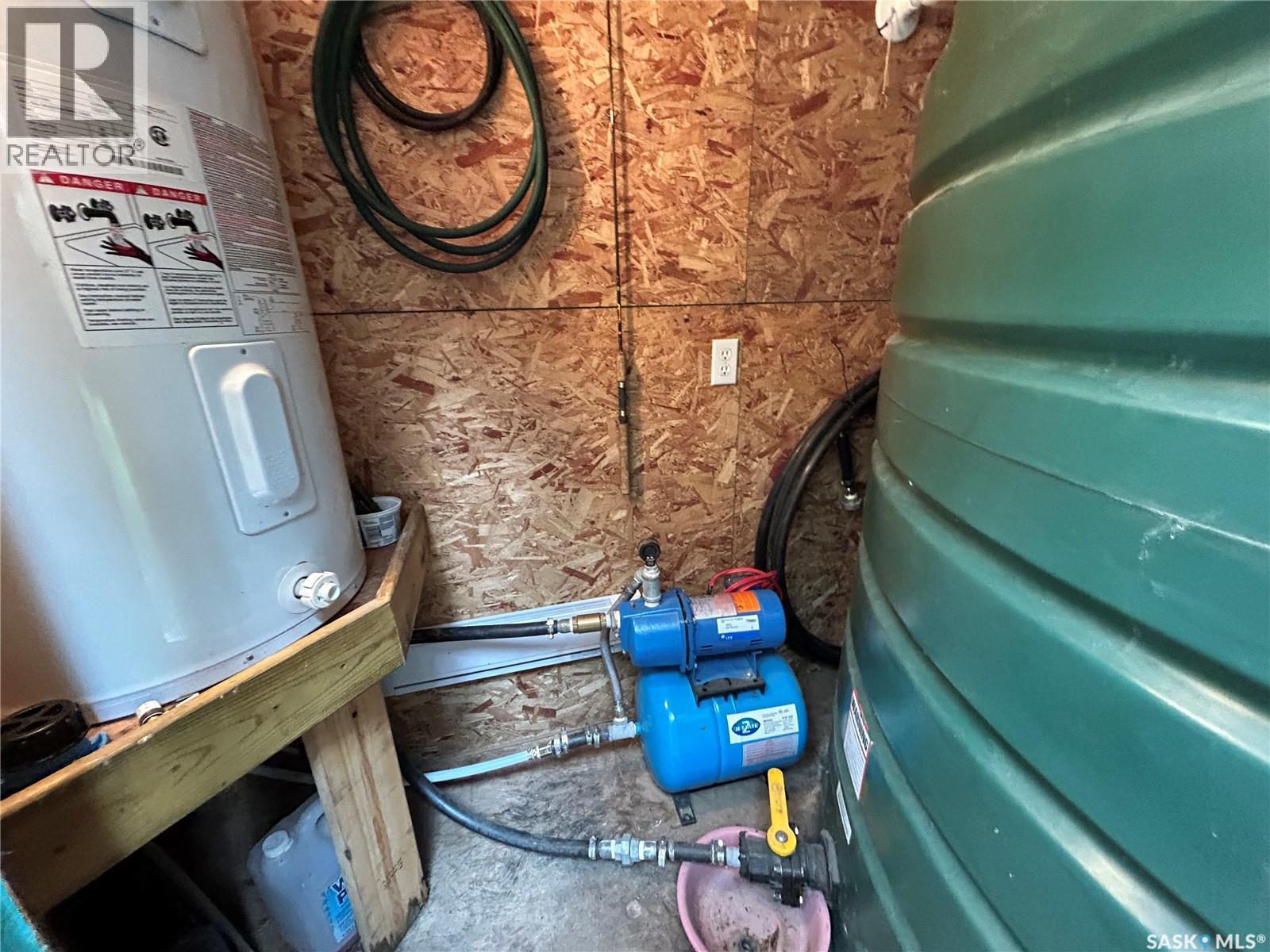 6030 Spruce Way, Bjorkdale Rm No. 426, SK - Indoor