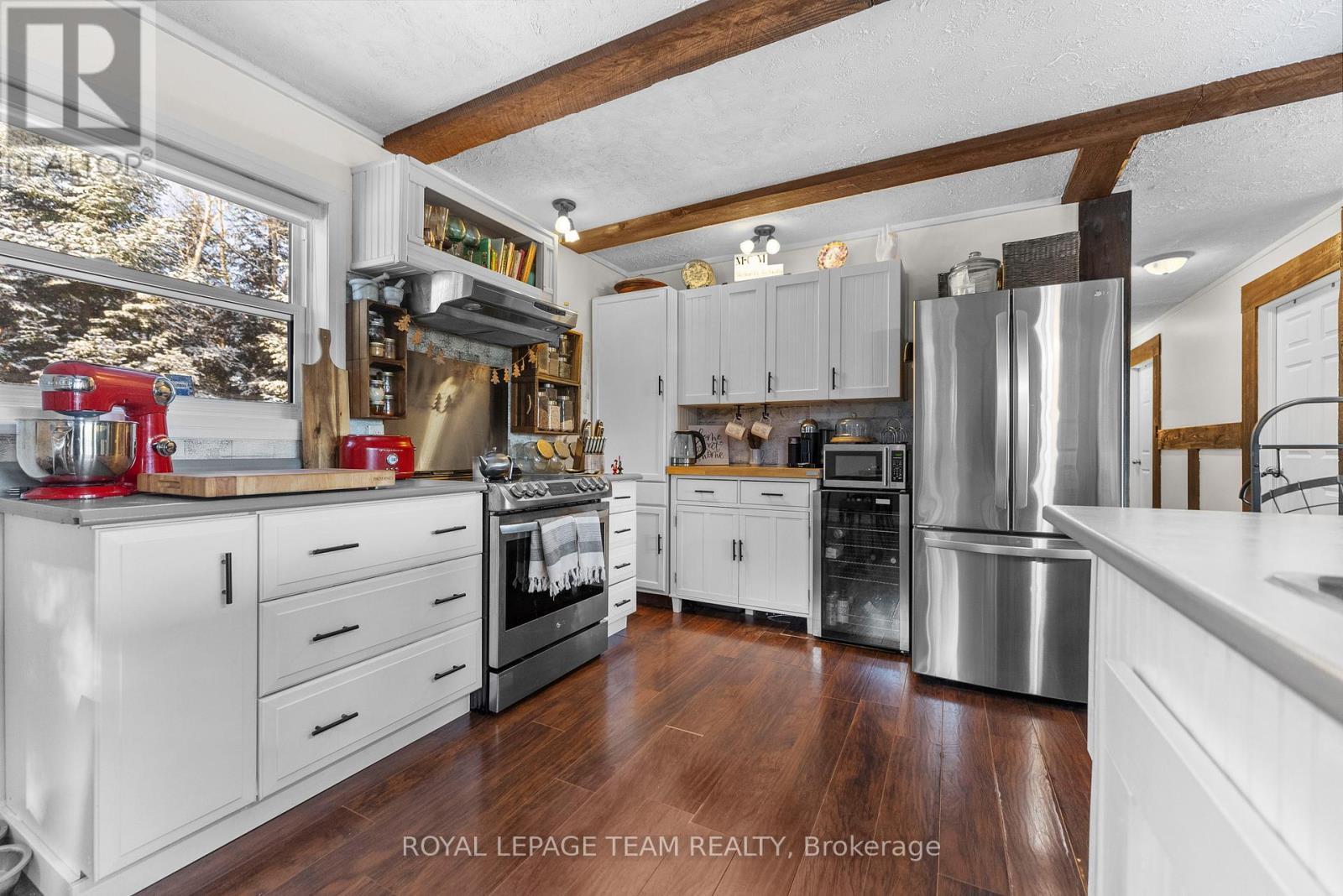 105 Heins Road, Brudenell, Lyndoch And Raglan, ON - Indoor Photo Showing Kitchen