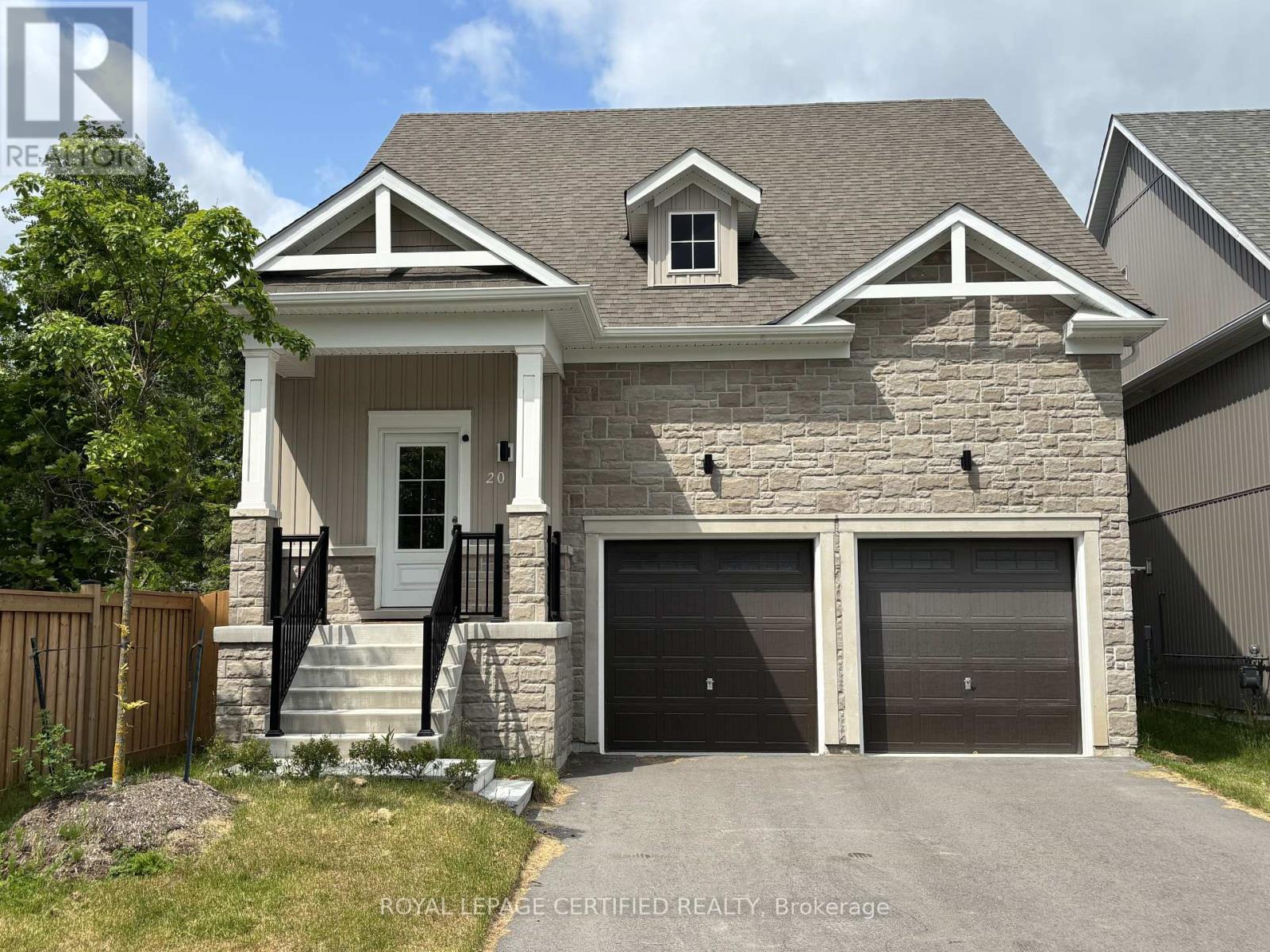 20 62Nd Street S, Wasaga Beach, ON - Outdoor With Facade