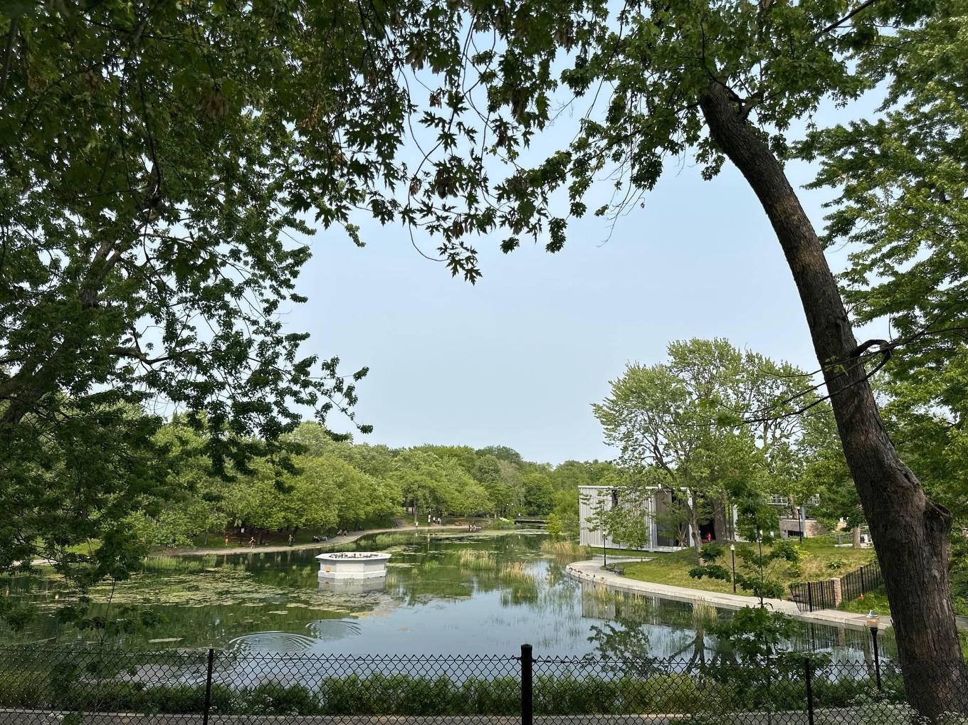 Nearby - 919 Av. Duluth E., Montréal (Le Plateau-Mont-Royal), QC - Outdoor With Body Of Water With View