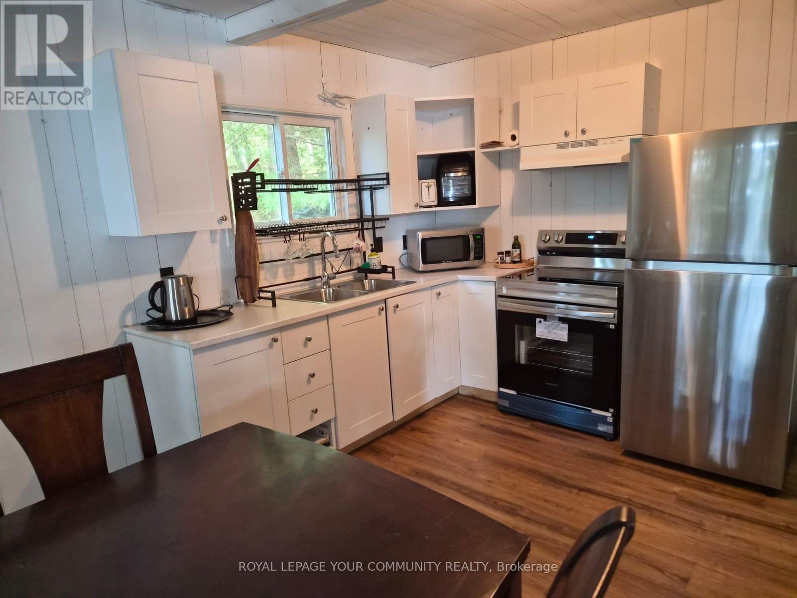 2193 Fern Glen Road, Mcmurrich/Monteith, ON - Indoor Photo Showing Kitchen With Double Sink