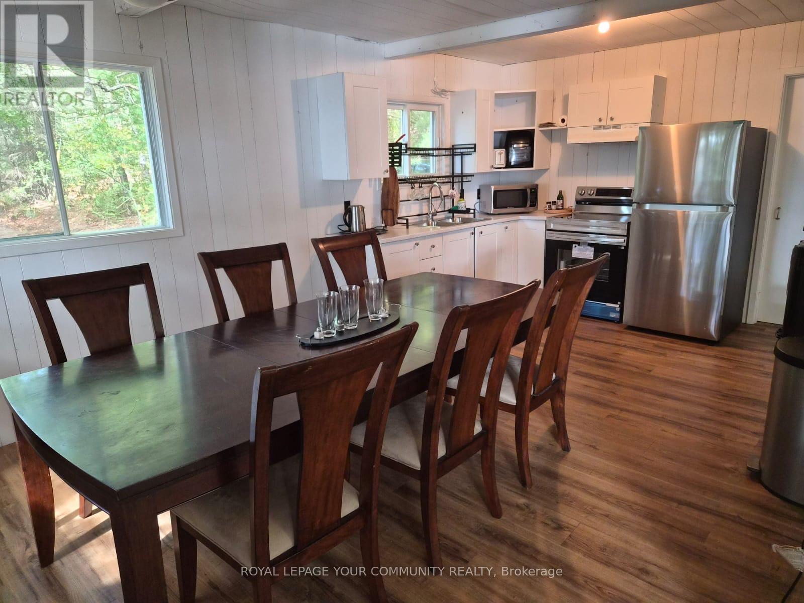 2193 Fern Glen Road, Mcmurrich/Monteith, ON - Indoor Photo Showing Dining Room