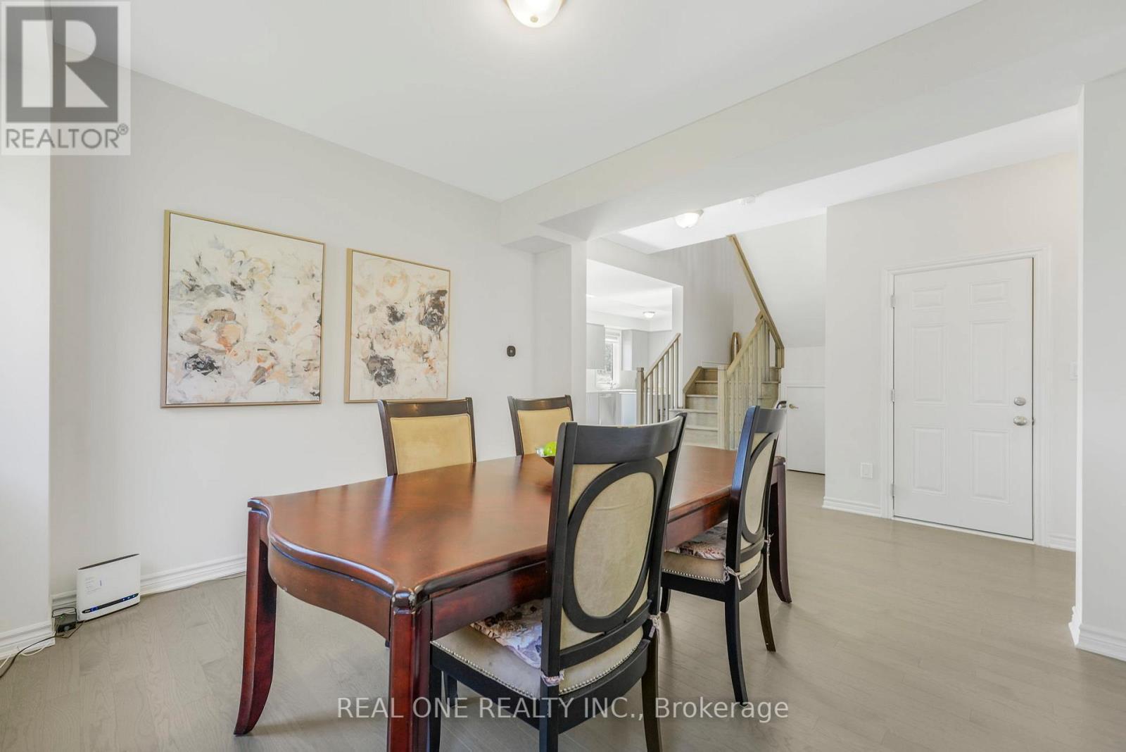 18 Oriole Crescent, Port Colborne, ON - Indoor Photo Showing Dining Room