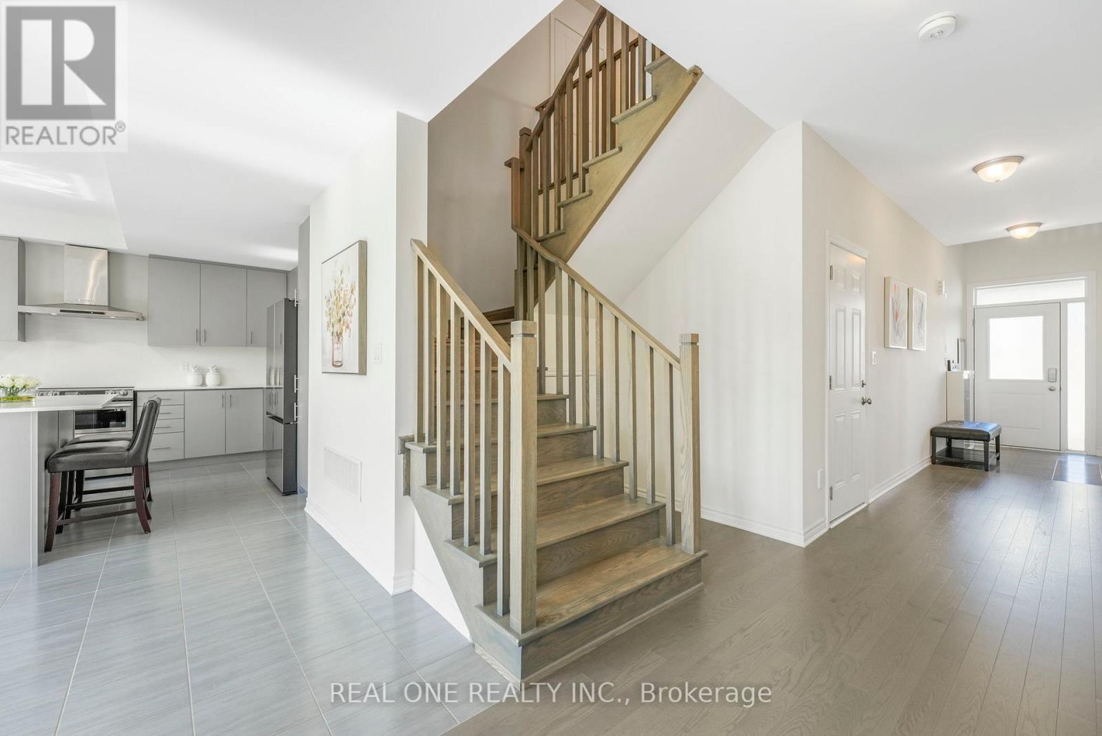 18 Oriole Crescent, Port Colborne, ON - Indoor