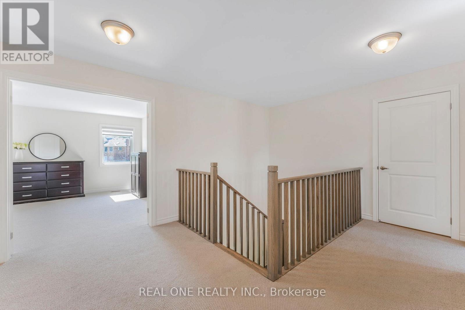 18 Oriole Crescent, Port Colborne, ON - Indoor Photo Showing Other Room