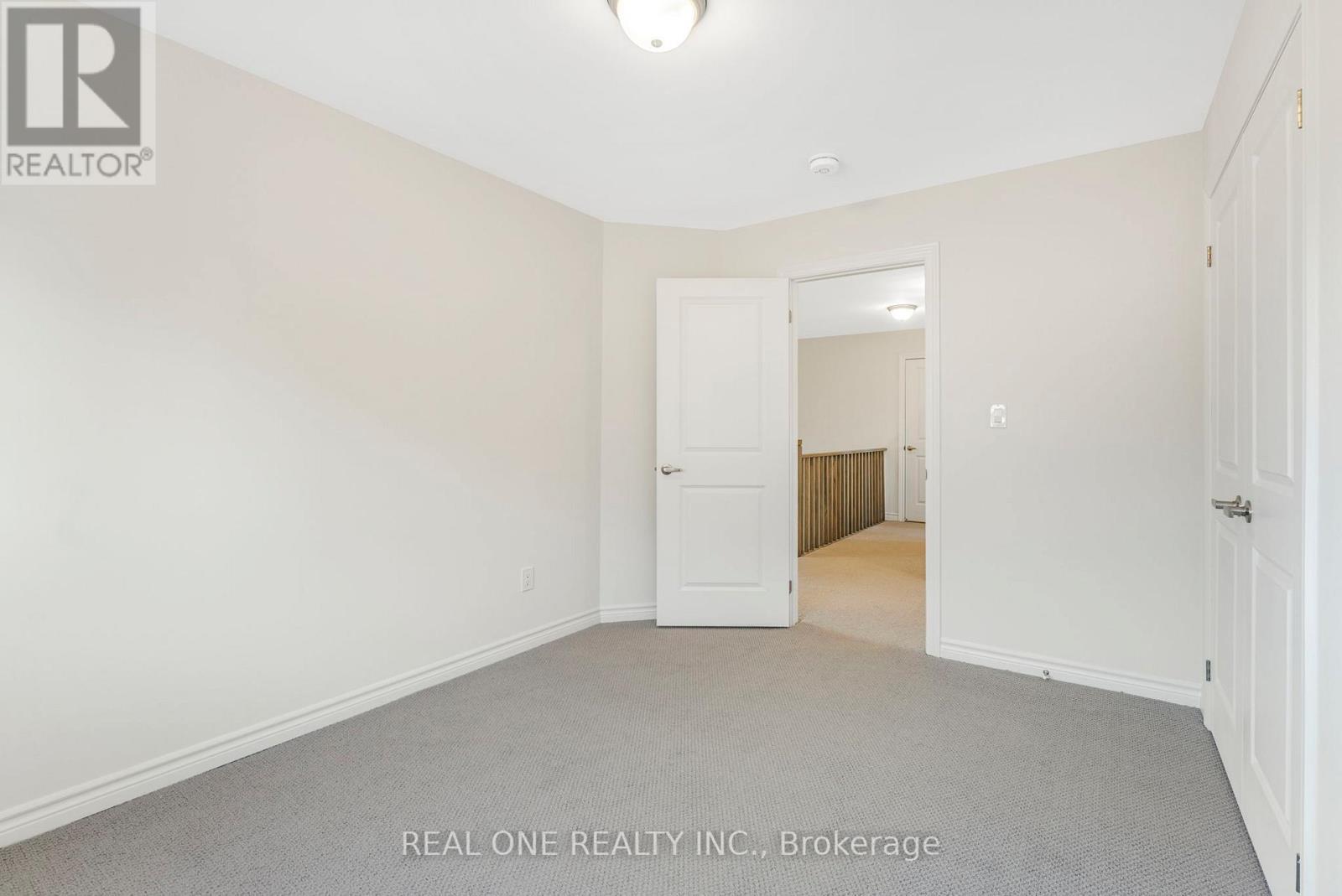 18 Oriole Crescent, Port Colborne, ON - Indoor Photo Showing Other Room