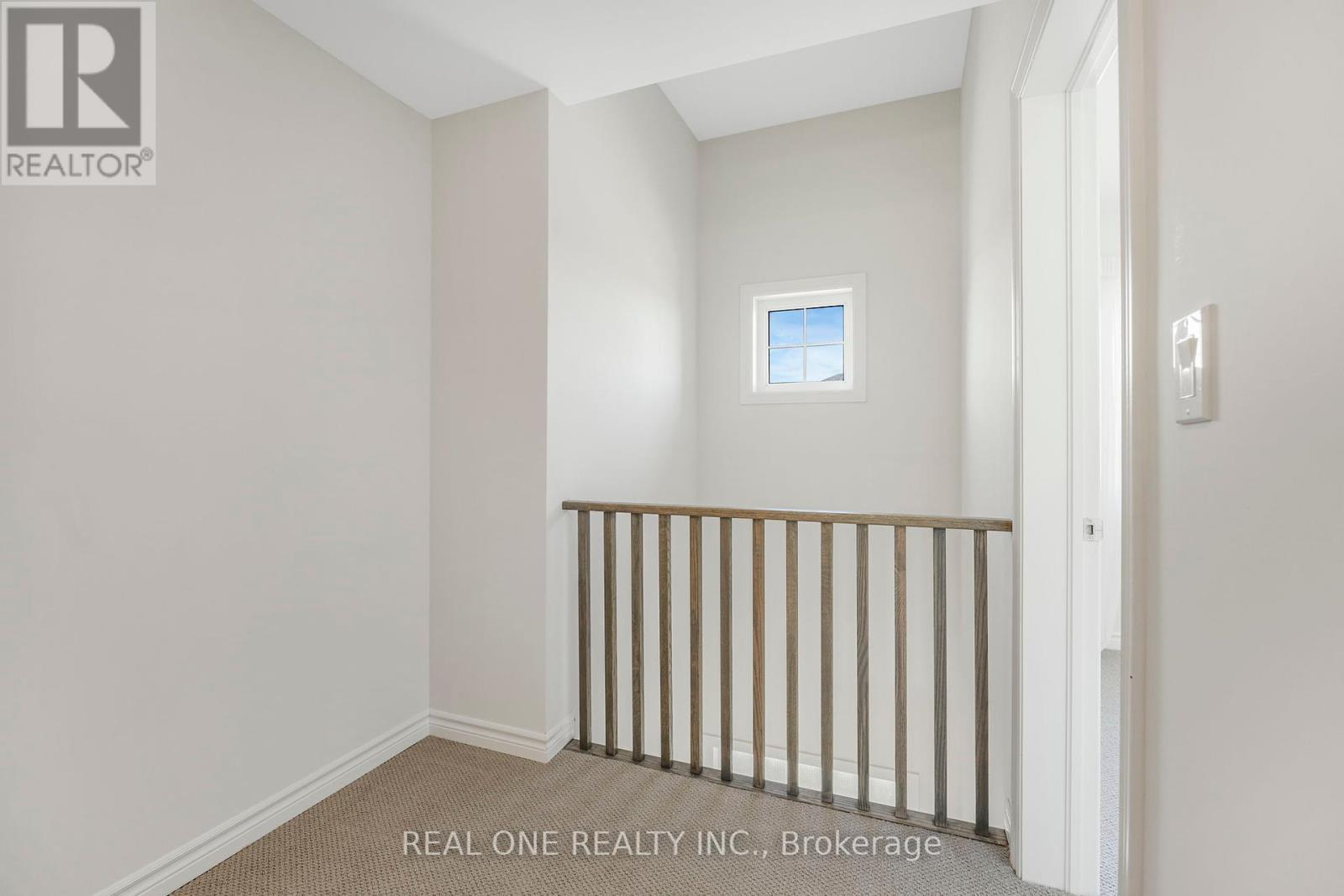 18 Oriole Crescent, Port Colborne, ON - Indoor Photo Showing Other Room