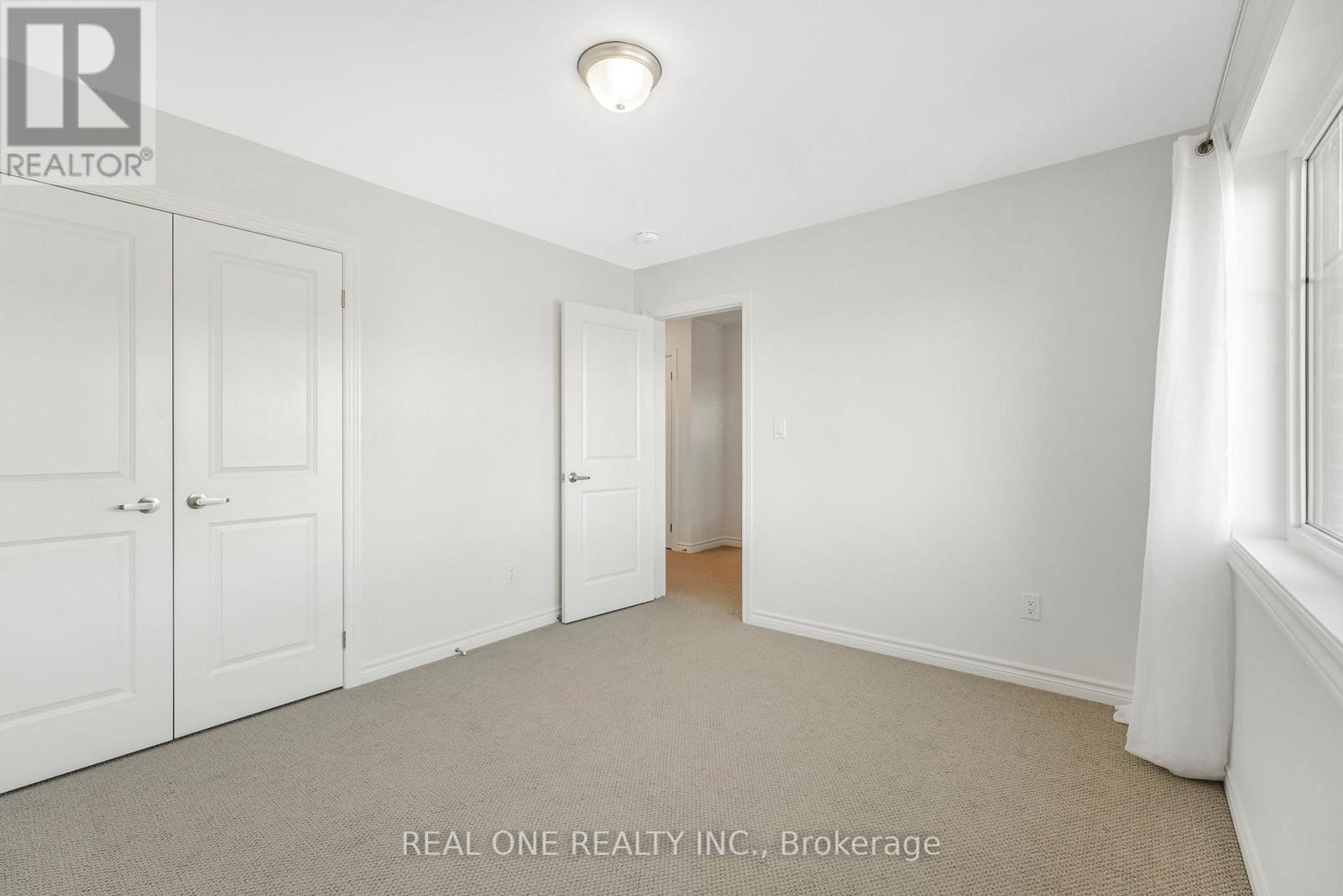 18 Oriole Crescent, Port Colborne, ON - Indoor Photo Showing Other Room