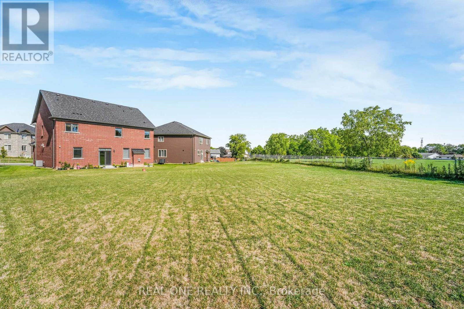18 Oriole Crescent, Port Colborne, ON - Outdoor