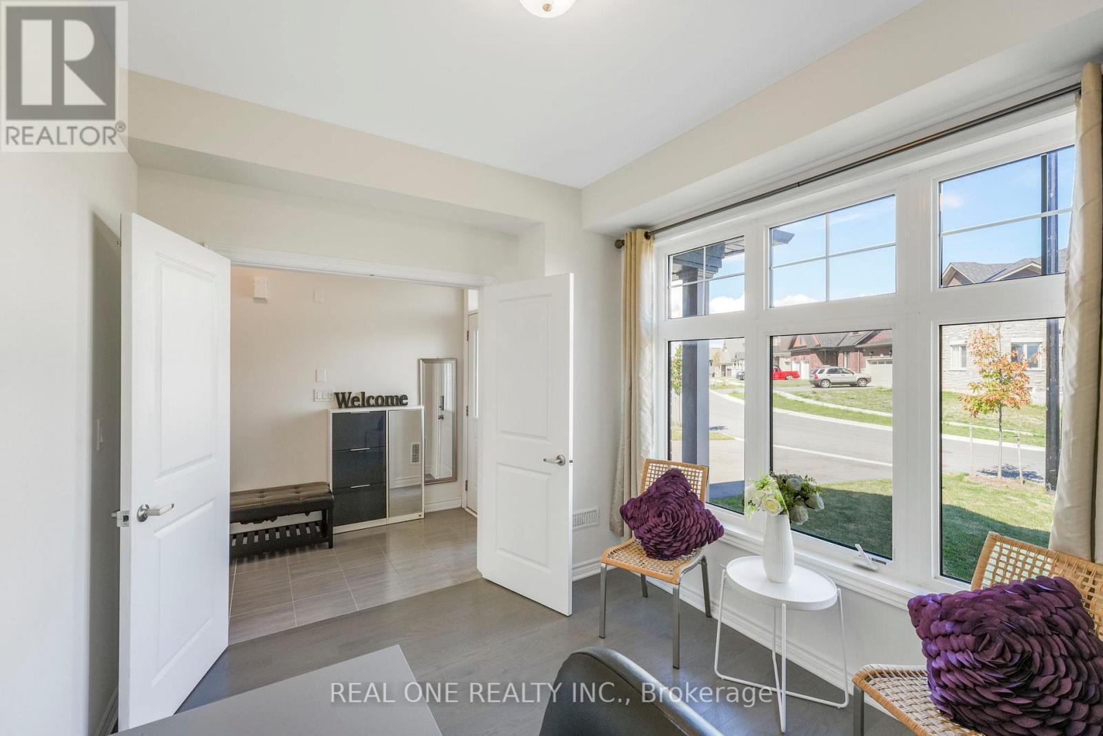 18 Oriole Crescent, Port Colborne, ON - Indoor Photo Showing Other Room