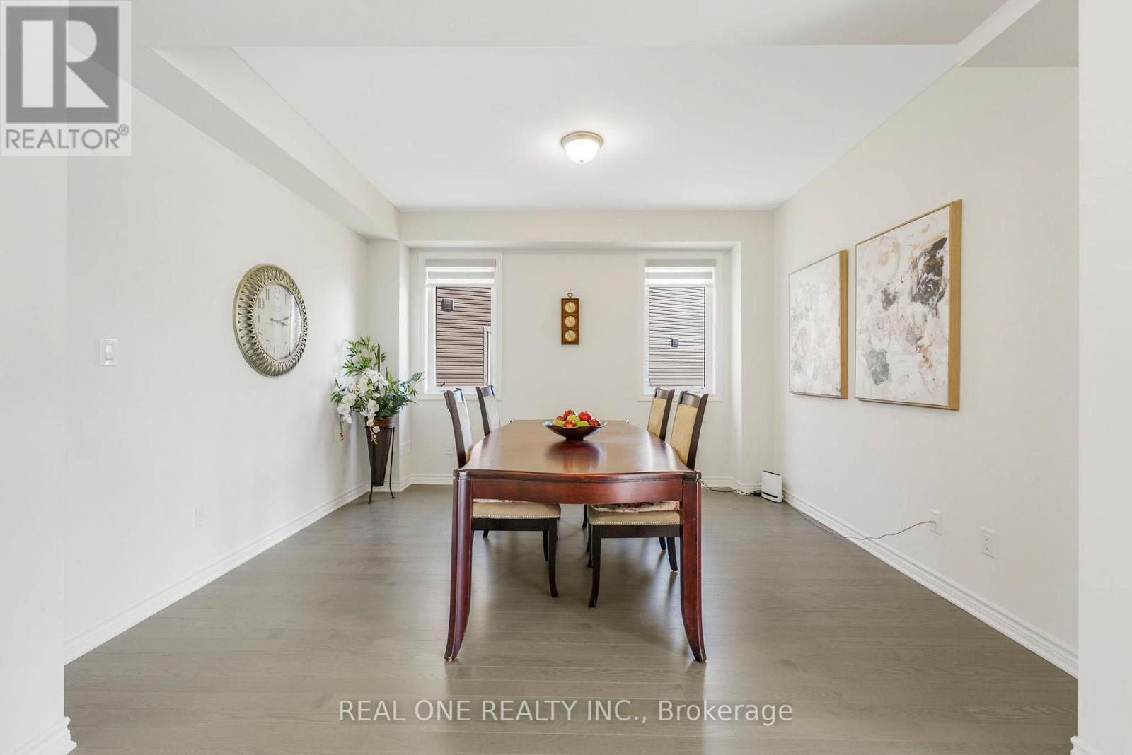 18 Oriole Crescent, Port Colborne, ON - Indoor Photo Showing Dining Room