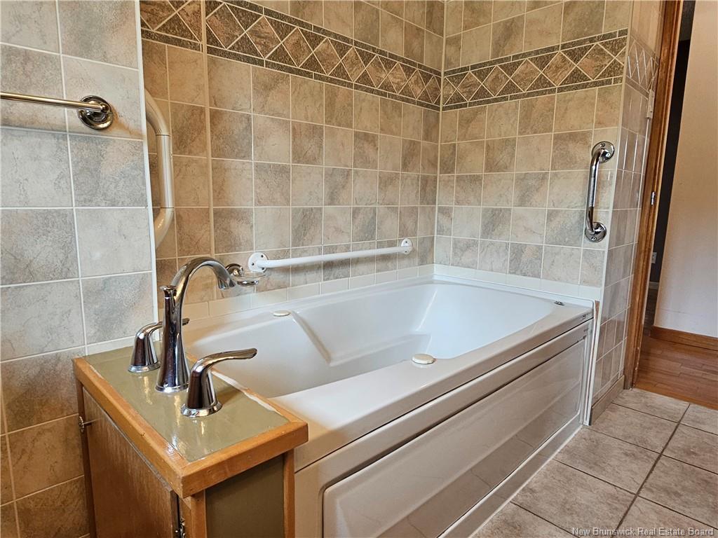 13573 105 Rte, Tilley, NB