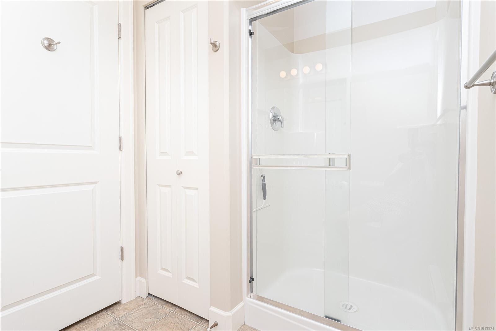 201-4436 Hedgestone Pl, Nanaimo, BC